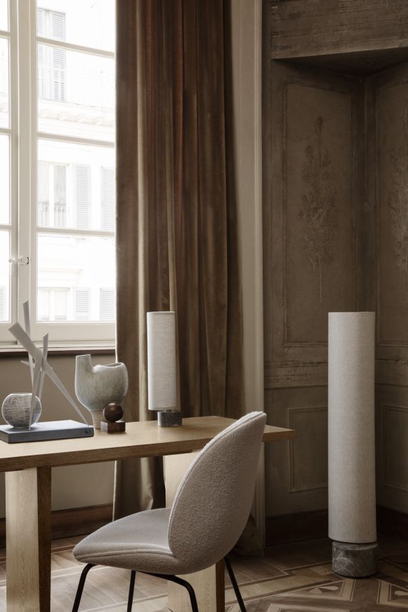 Unbound Lampadaire Gubi