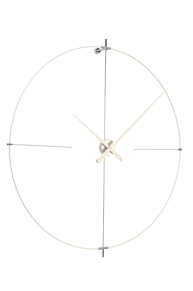 Weiße Nomon Bilbao Wanduhr mit minimalistischem Design und silbernen Akzenten für moderne Wohnräume.