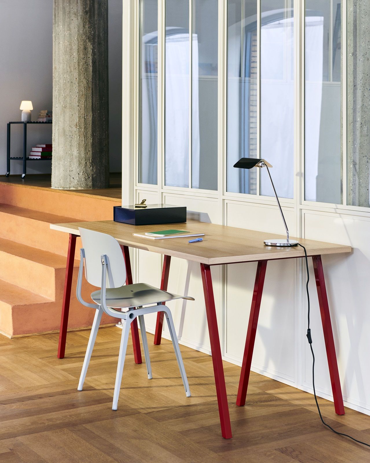 Loop Stand Table Inclusive Support Table / Table de salle à manger 160 Hay