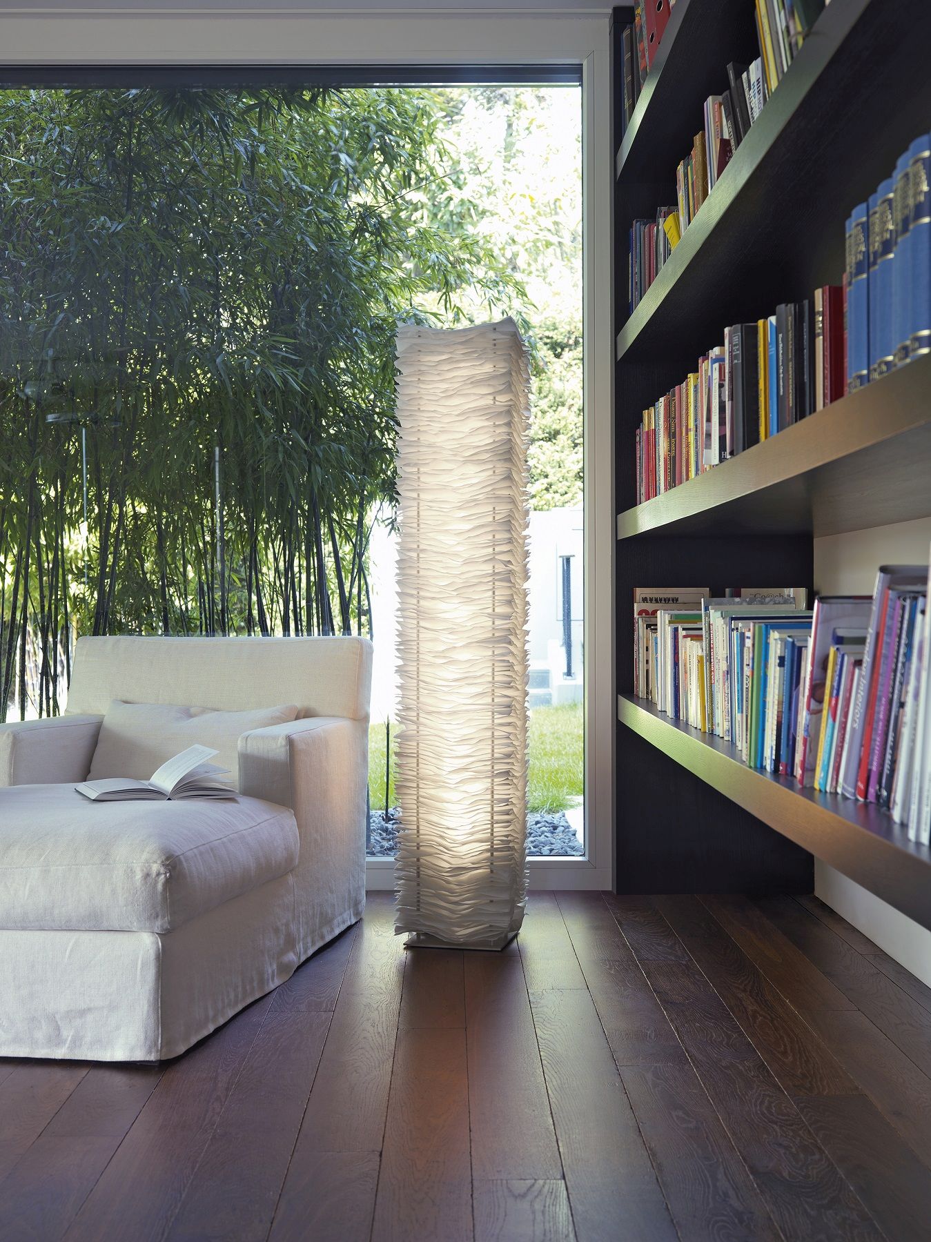 One by one lampadaire Belux