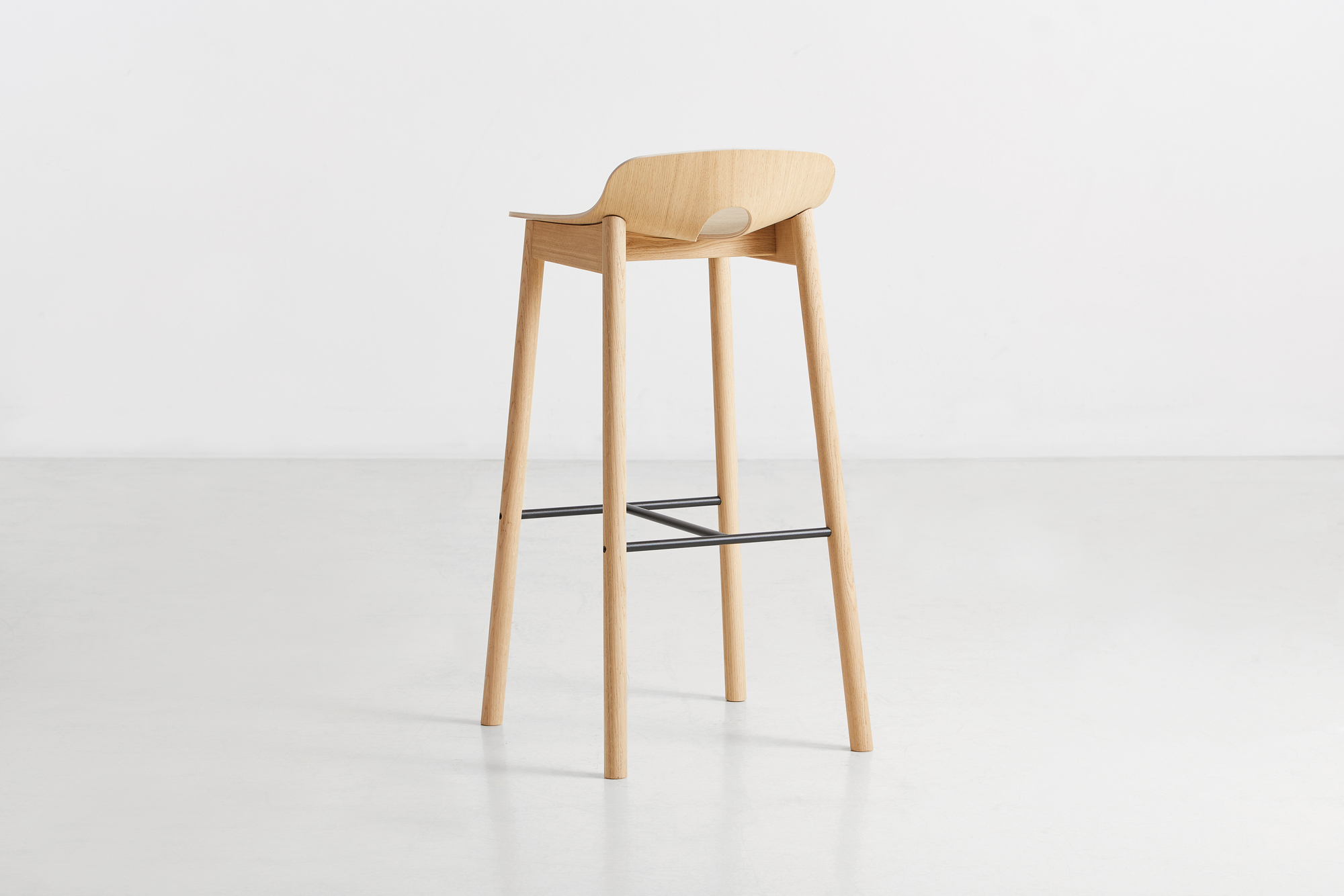 Mono Tabouret de Bar Chêne pigmenté blanc Woud OFFRE SPECIALE