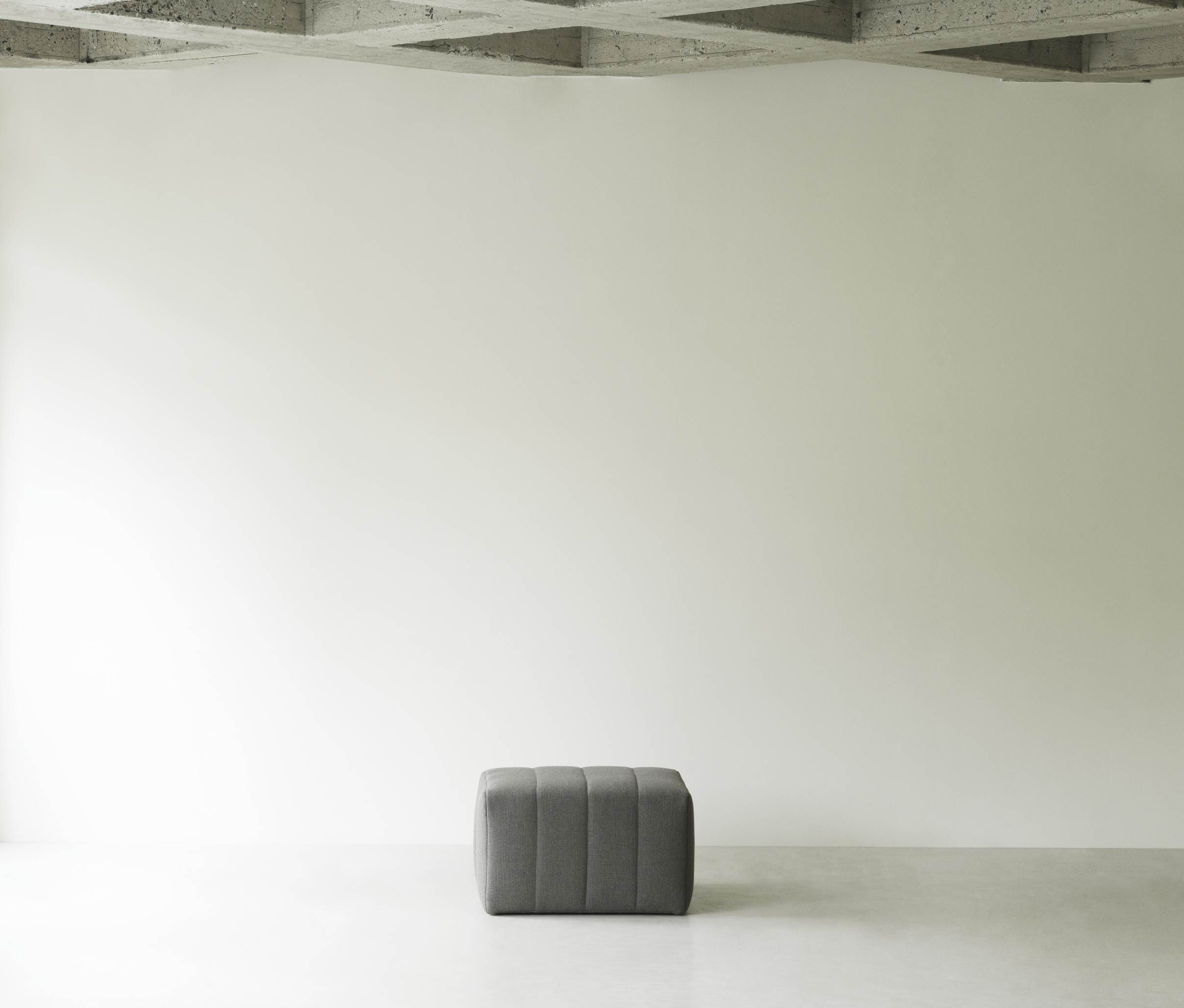 Scene Pouf Small Tabouret Normann Copenhagen