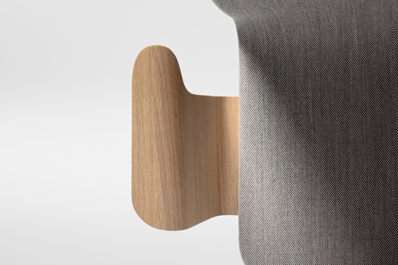 Aeon Comfort Chair Chaise avec accoudoirs Entièrement rembourrée Zeitraum