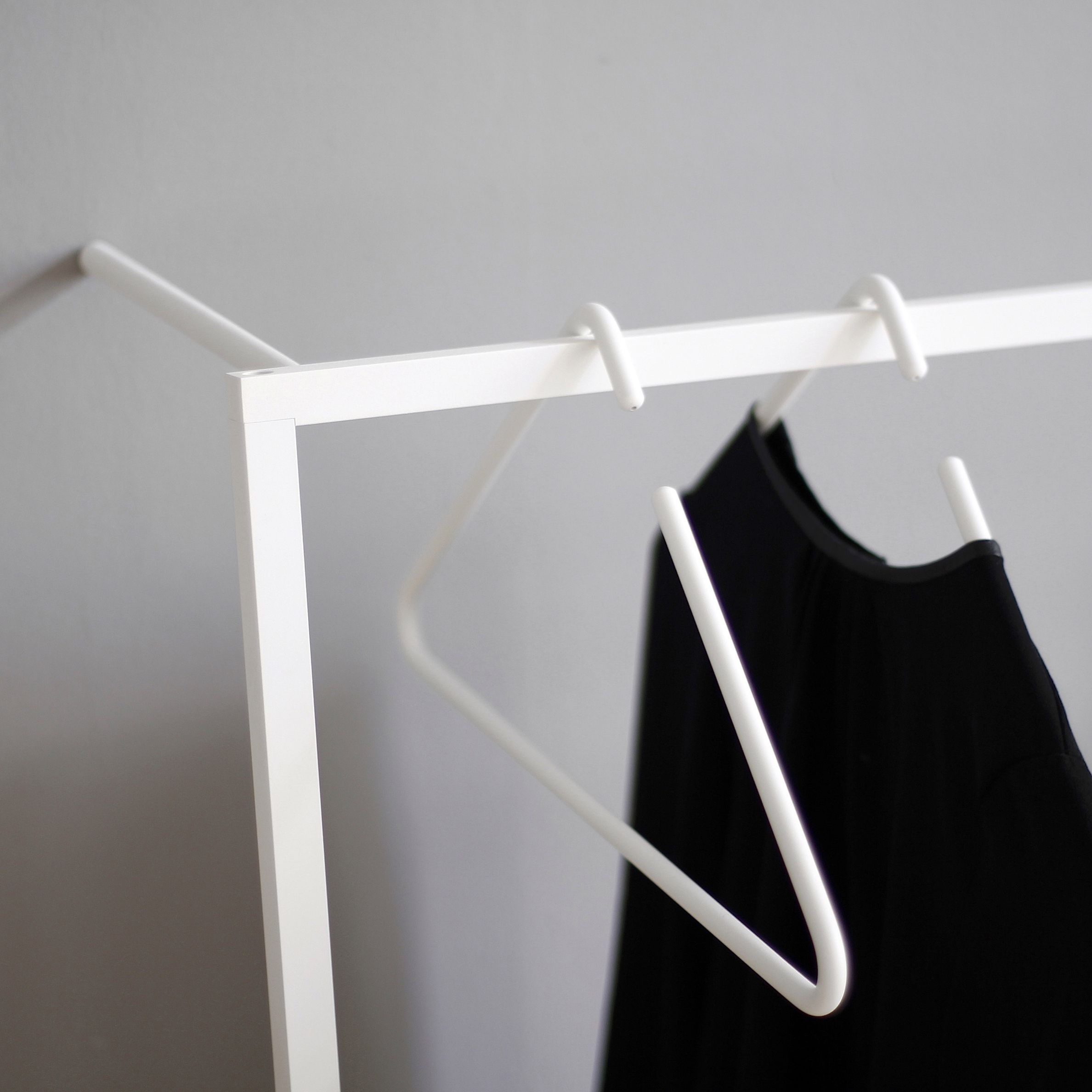 Leano Penderie penchee Roomsafari Blanc
