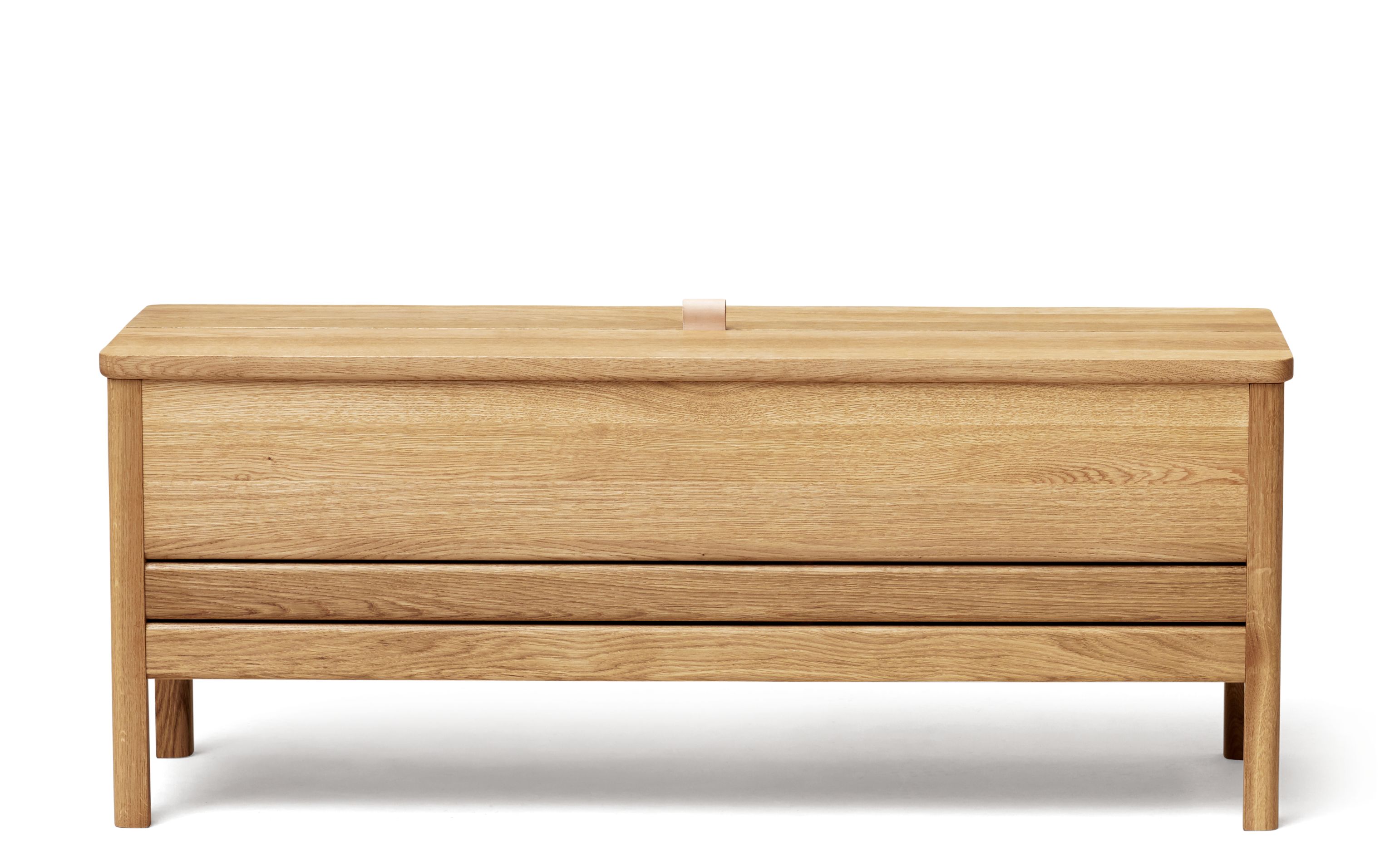A Line Banc coffre 111 en chêne Form & Refine