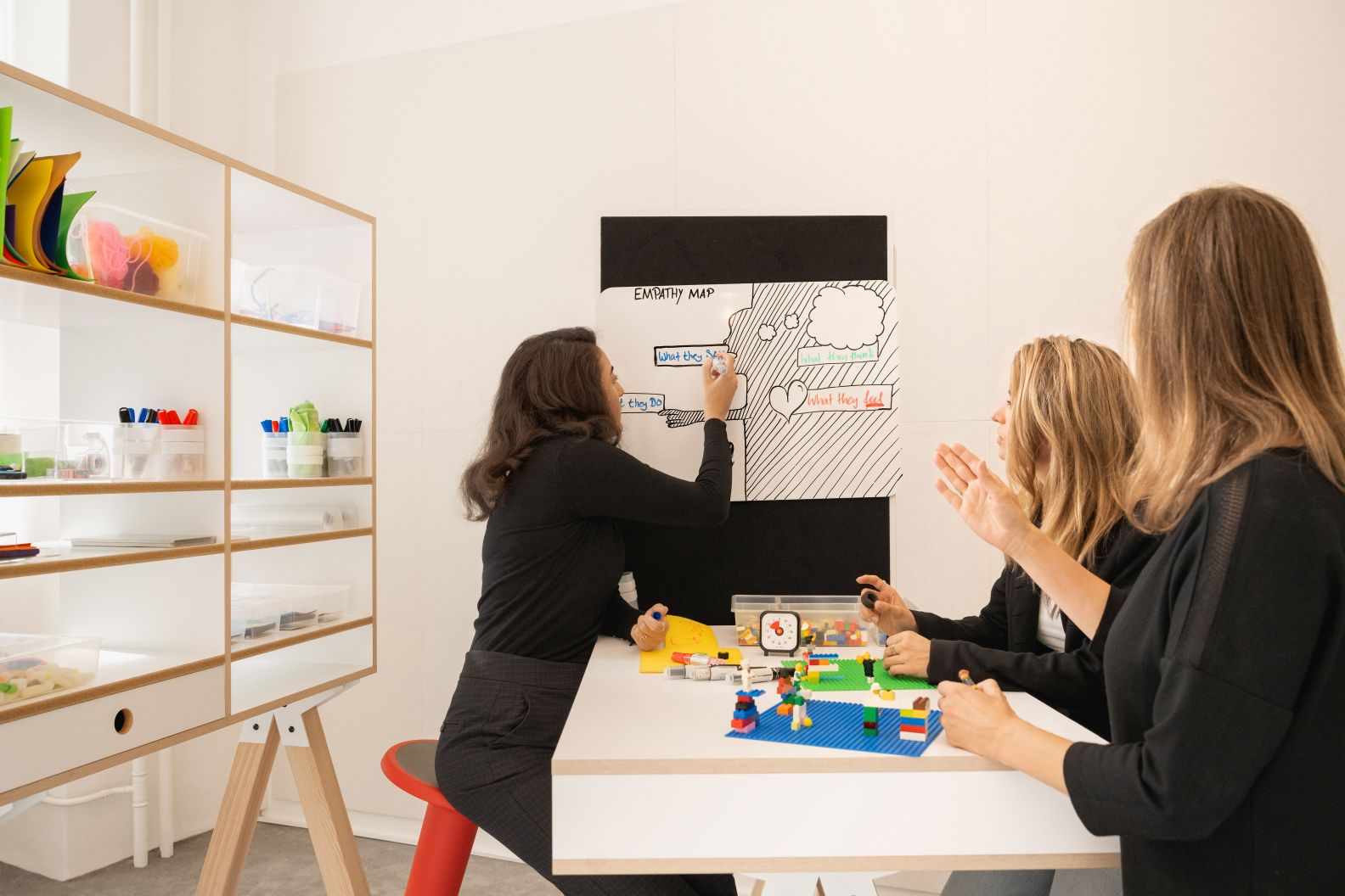 What if We Fly Taskboard L 120 cm Tableau blanc moyen mur média Interstuhl