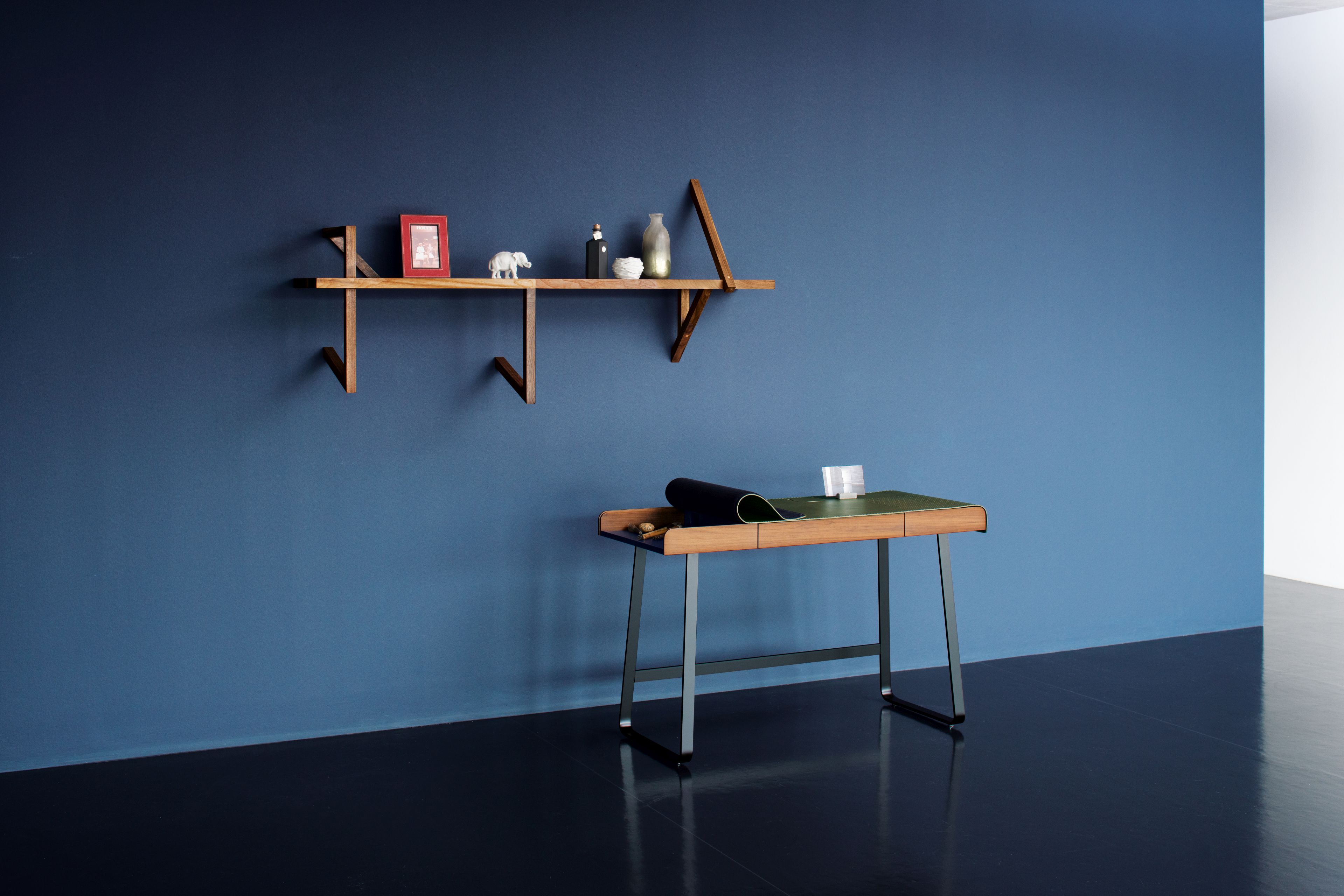 Taidgh étagère murale D ClassiCon