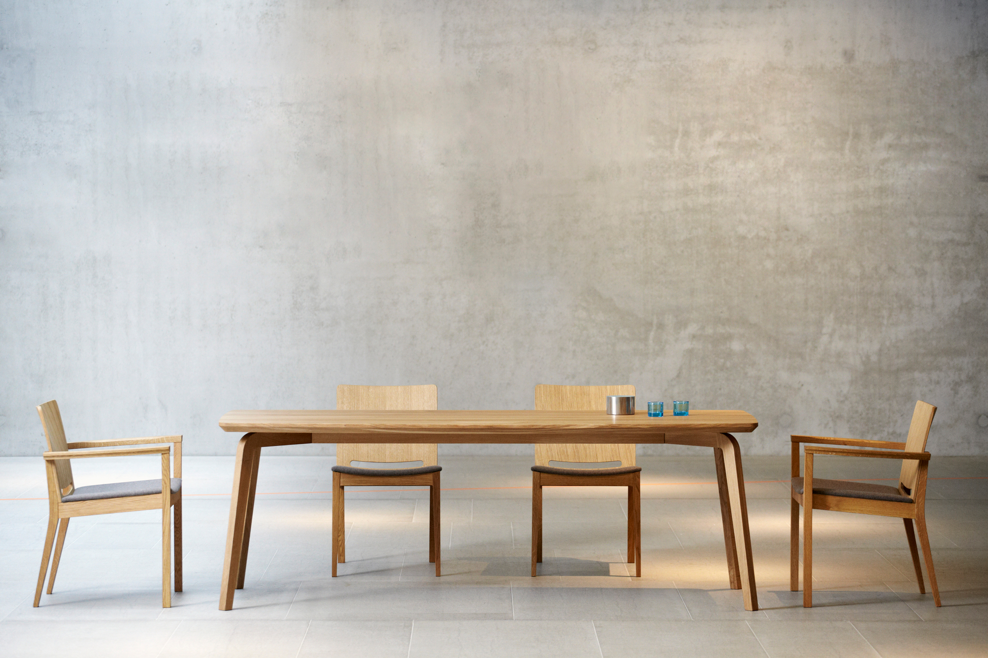 Dweller Table Jan Kurtz