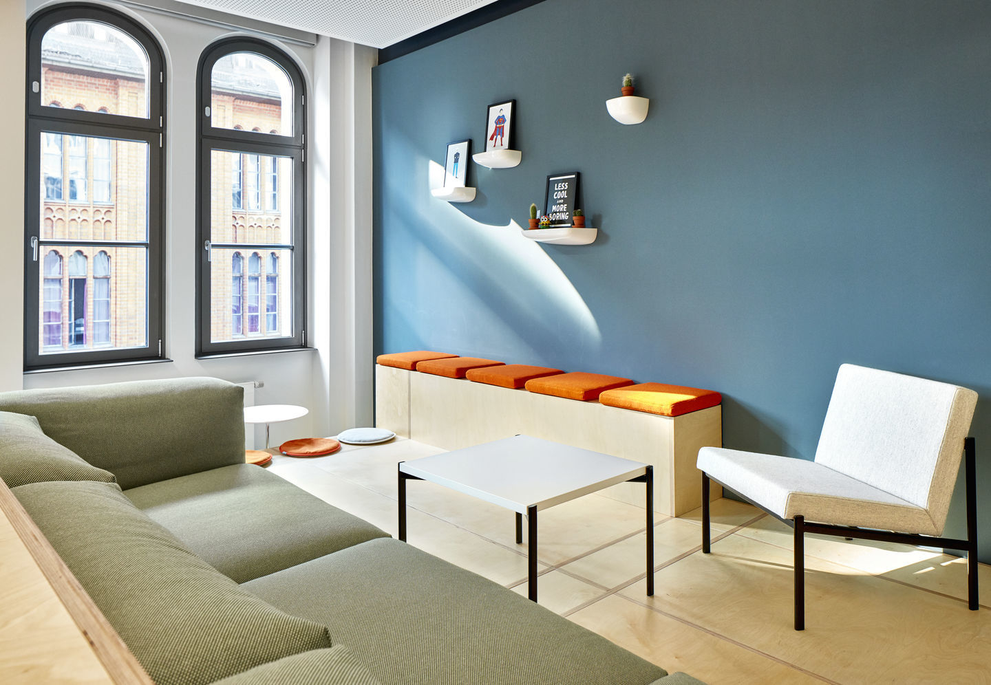 Corniches planche mur Large Vitra