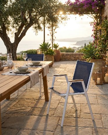 Pilotis fauteuil avec accoudoirs Batyline Extérieur Fermob