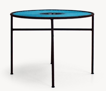 Banjooli Tisch in Türkis und Braun von Moroso: Runder Design Tisch für Wohnzimmer und Terrasse.