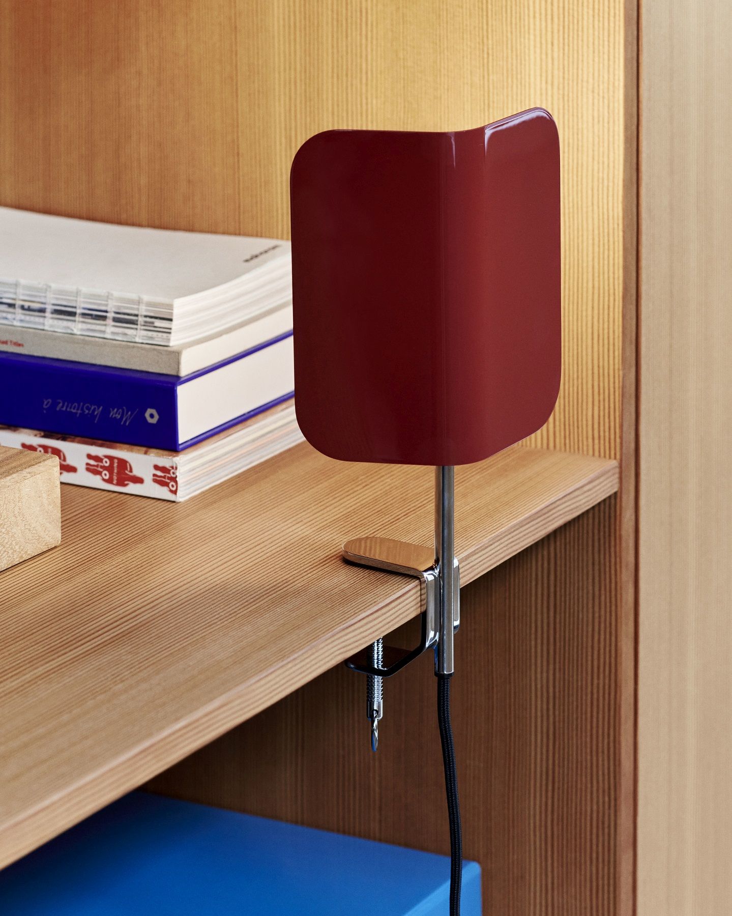 Apex Clip Lamp Lampe à pince Hay