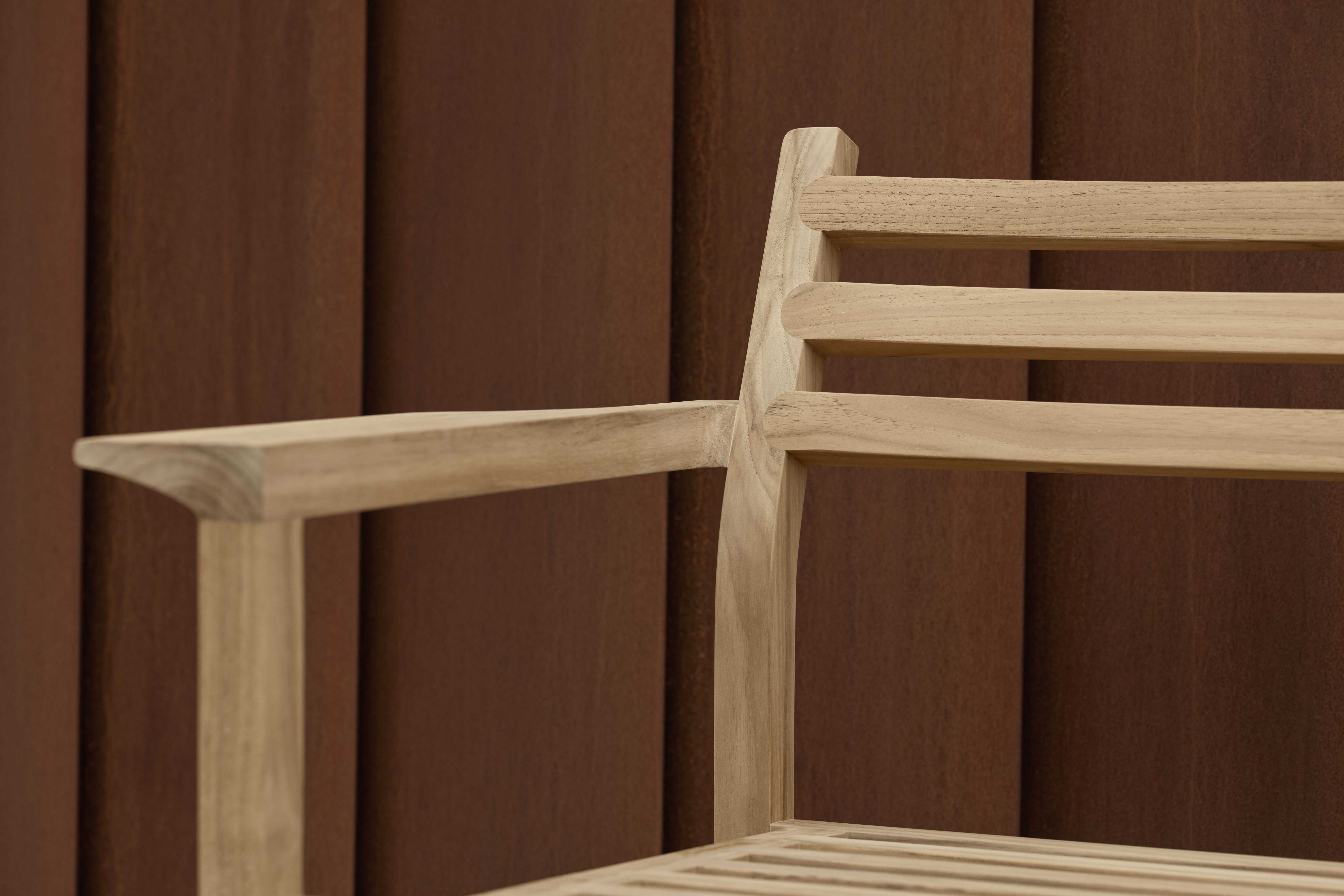 AH601 Chaise avec accoudoirs en teck Outdoor Carl Hansen & Søn