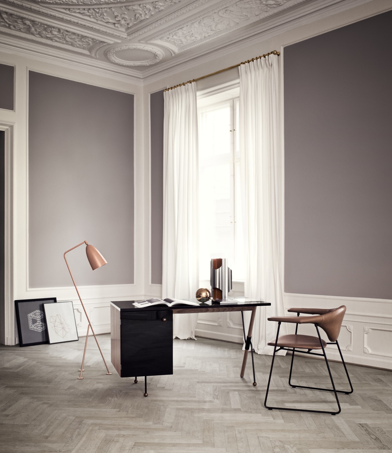 Gräshoppa / Grashoppa lampadaire Vintage Red Gubi Gräshoppa / Grashoppa lampadaire Vintage Red Gubi