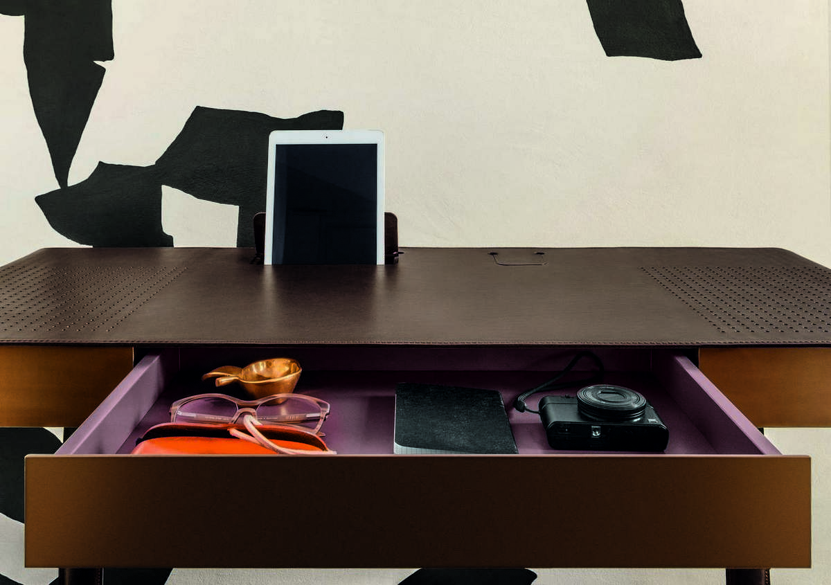 Pegasus Home Desk bureau ClassiCon