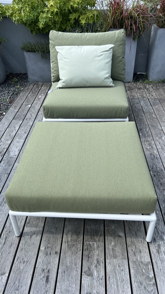 Level 2 Lounge Combination Outdoor Houe EXHIBITION PIECES