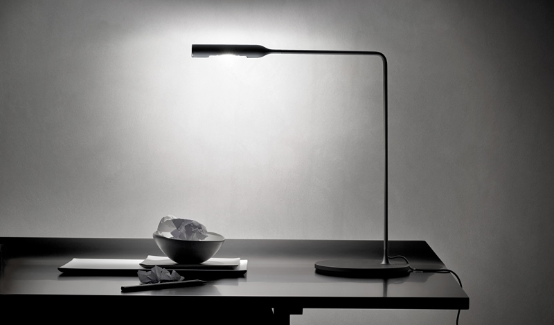 Flo Desk lampe de table Lumina
