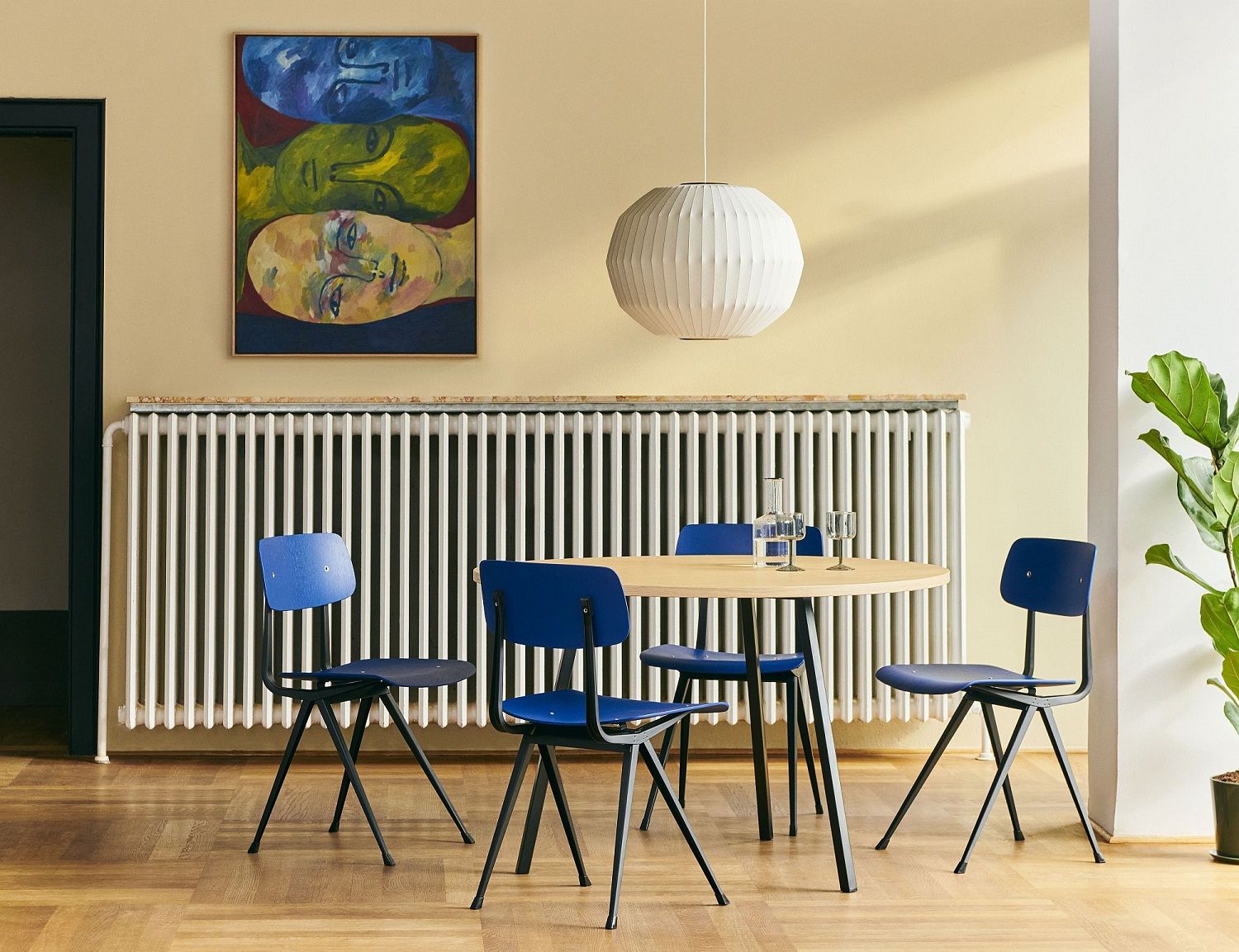 Loop Stand Table Round Table / Table à manger Ø105 Hay 