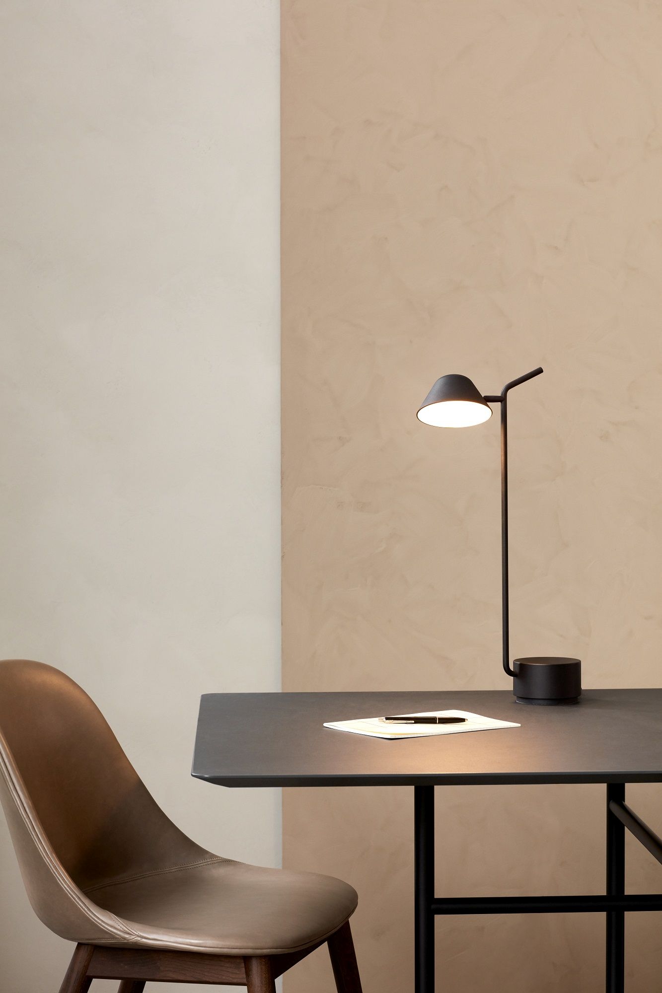 Harbour Side Dining Chair Chaise / Chaise de salle à manger Audo Copenhagen Harbour Side Dining Chair Chaise / Chaise de salle à manger Audo Copenhagen