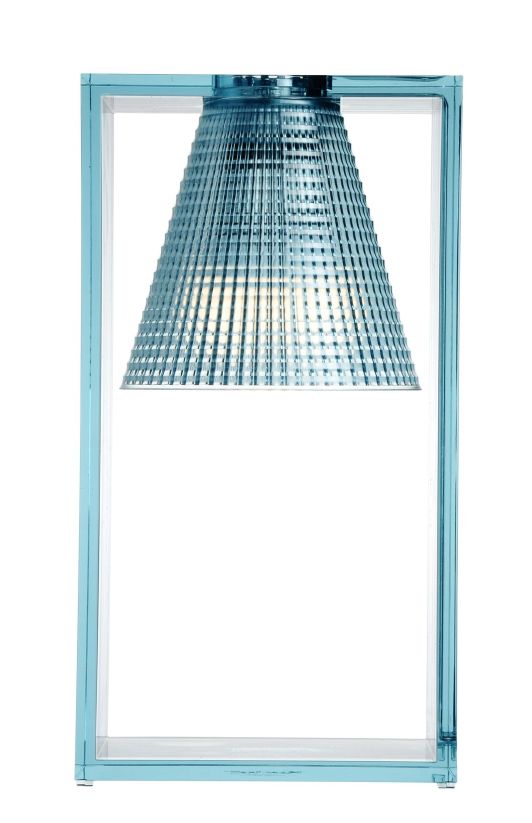 Light-Air Tischlampe von Kartell, durchsichtig blau, mit plissiertem Lampenschirm und rechteckigem Rahmen.
