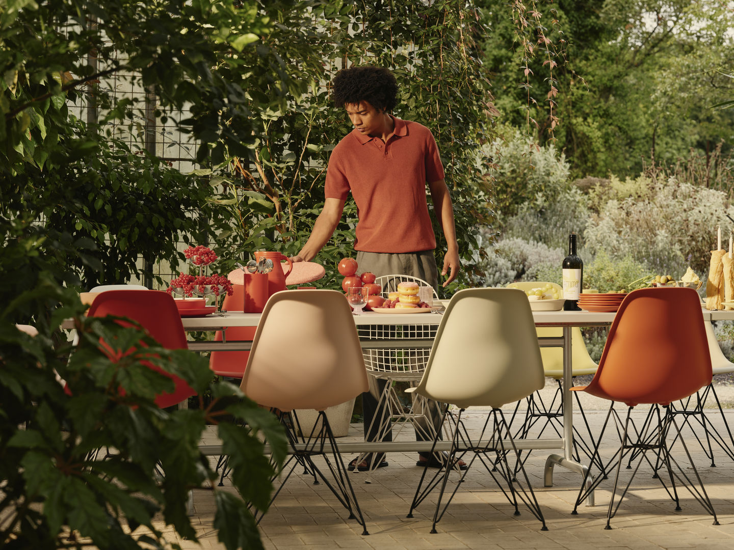 Eames Plastic Side Chair DSR chaise Vitra