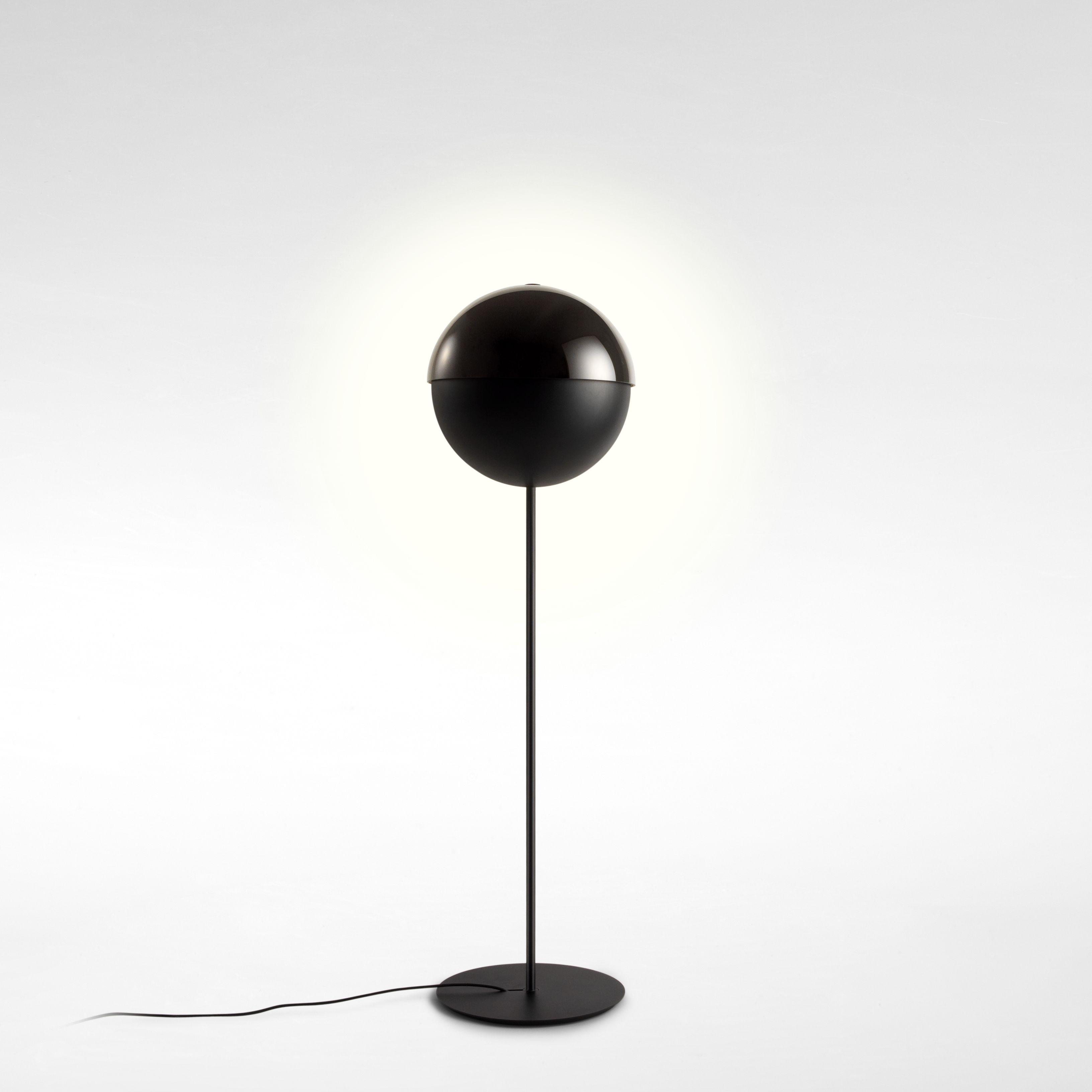 Theia P Lampadaire noir Marset