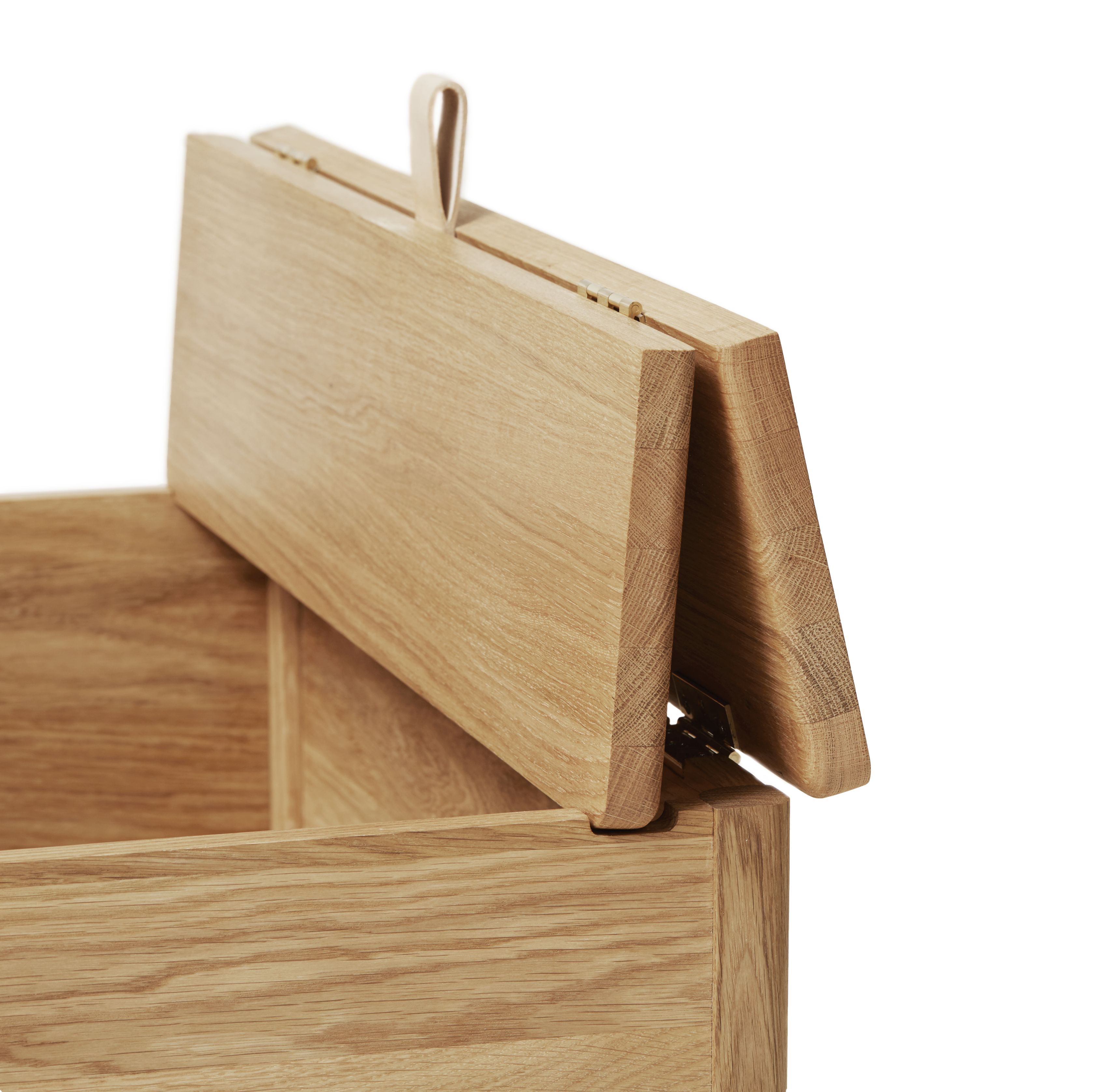 A Line Banc coffre 68 en chêne Form & Refine