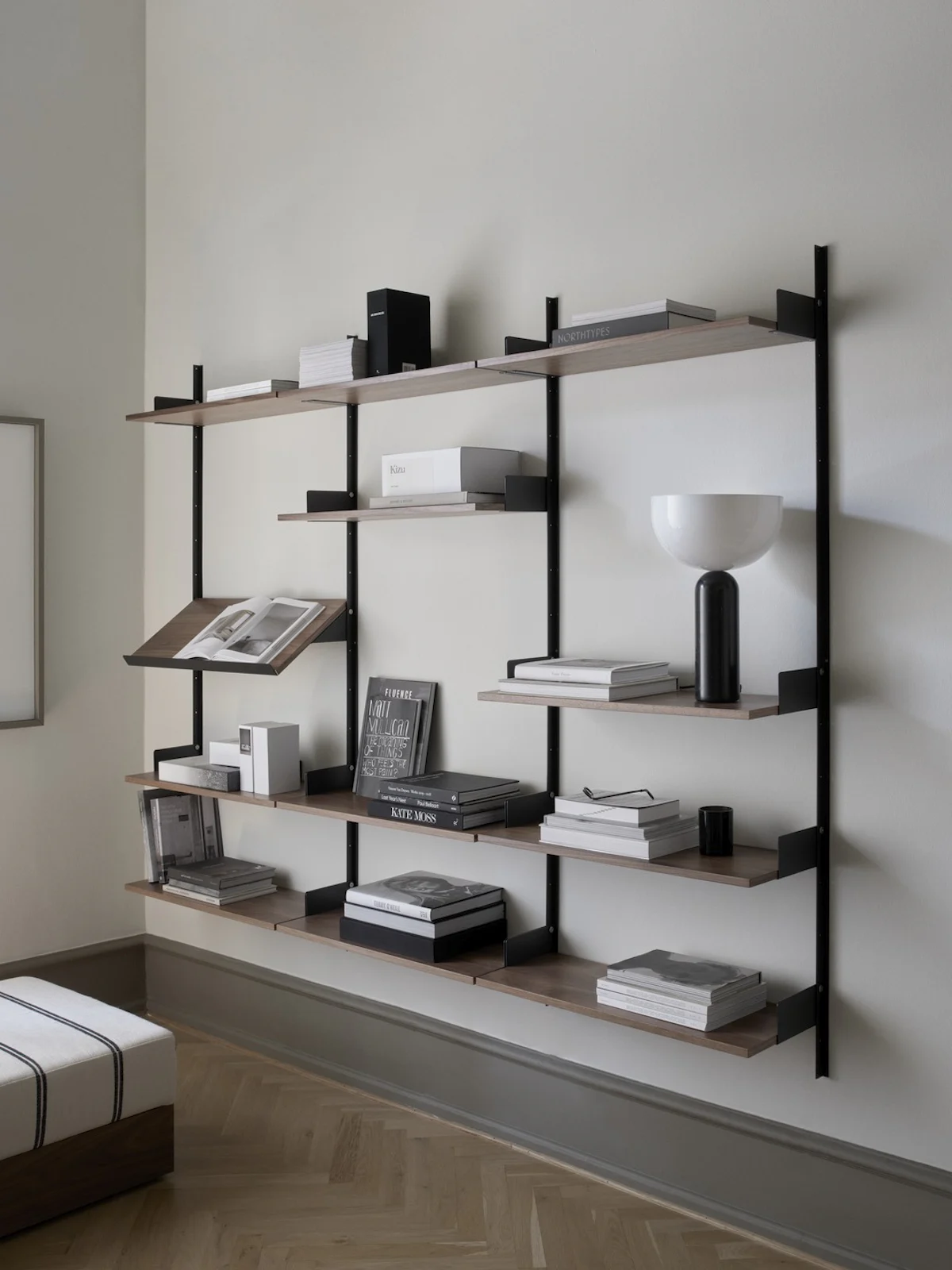 Display 1900 Étagère murale Blanc New Works OFFRE SPECIALE