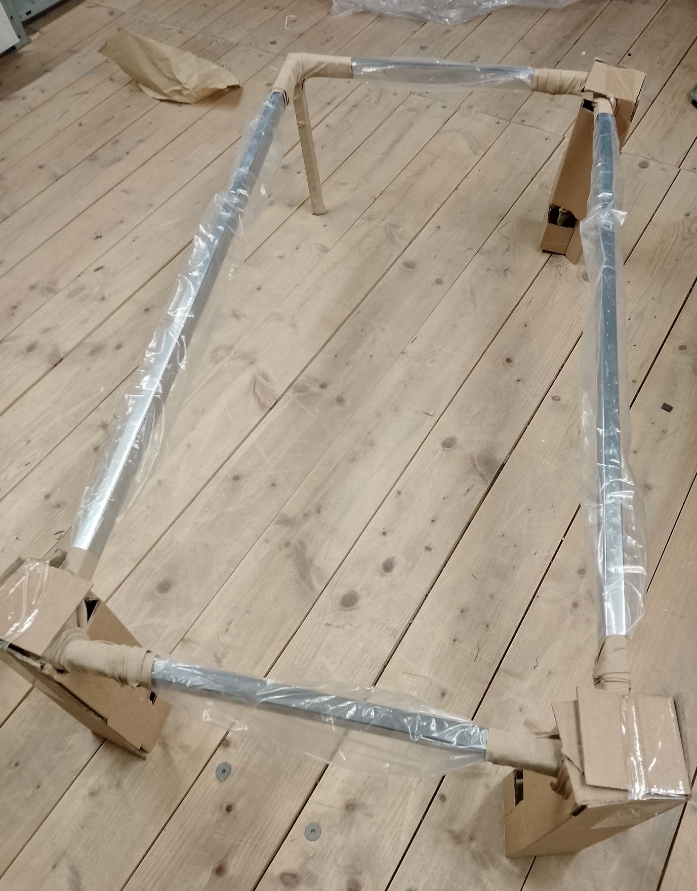 Piètement de rechange pour la table basse Florence Knoll International OBJECTS IMPARFAITS