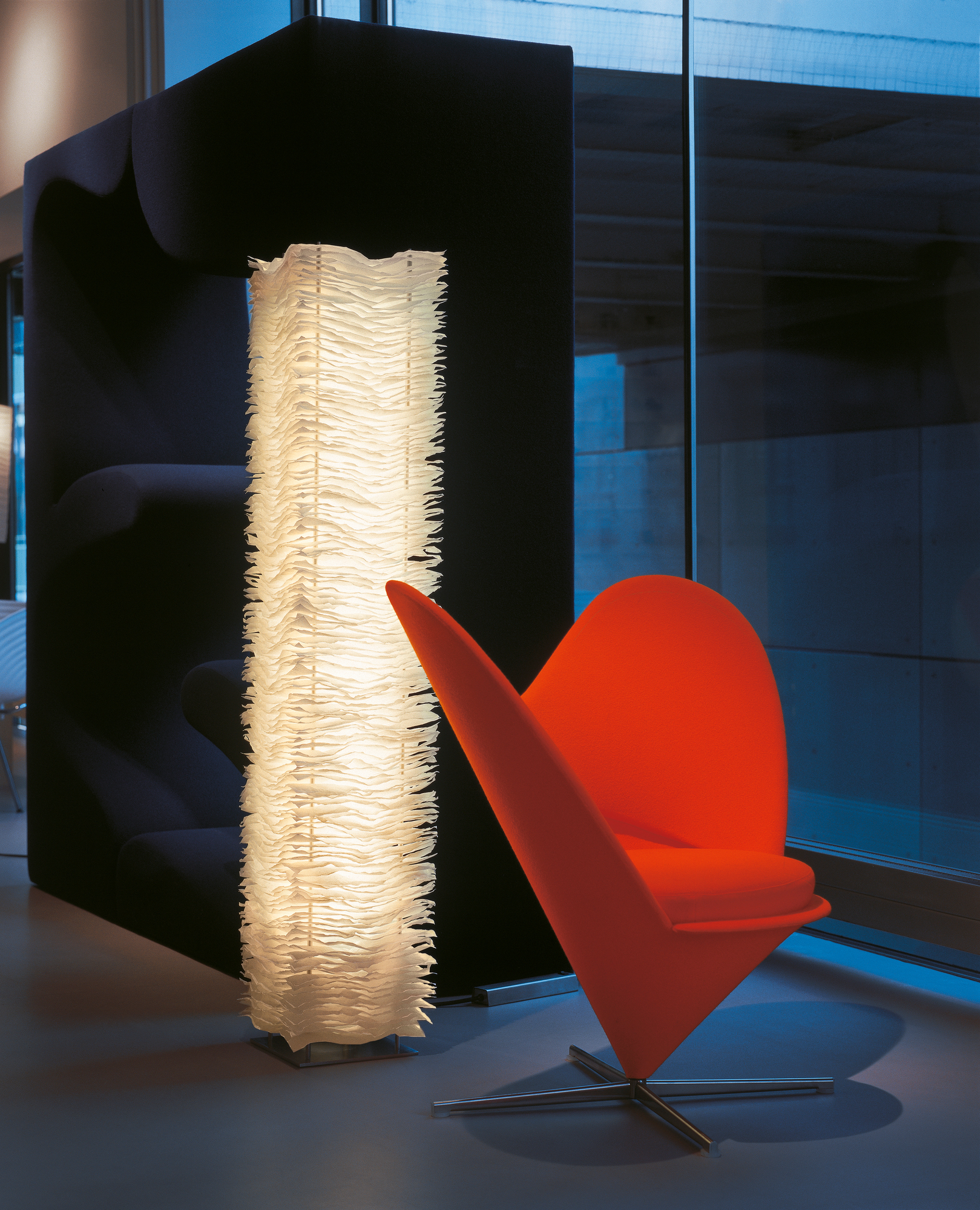 One by one lampadaire Belux