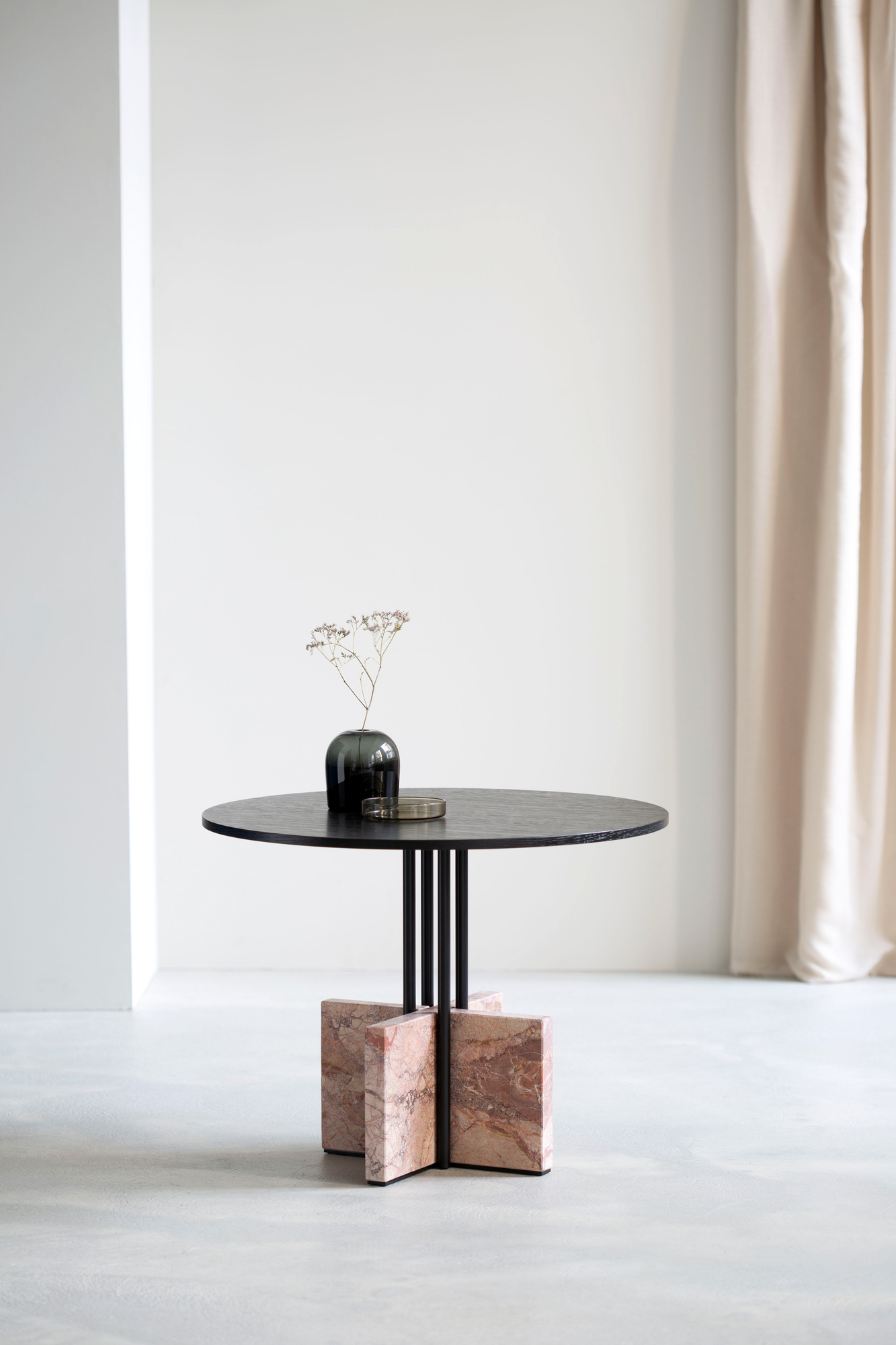 Gravity Table Table d'appoint Faible Nero Marquina Favius