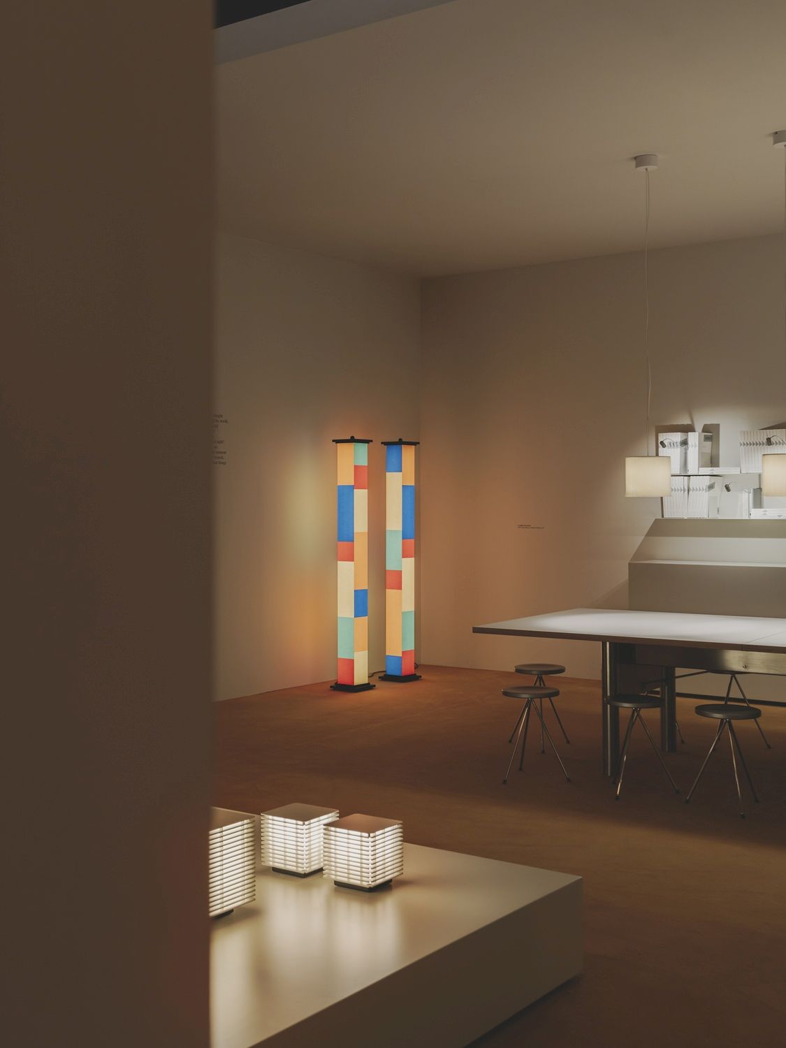 Shiro 17 Interior Table lamp Lampe de table Santa & Cole