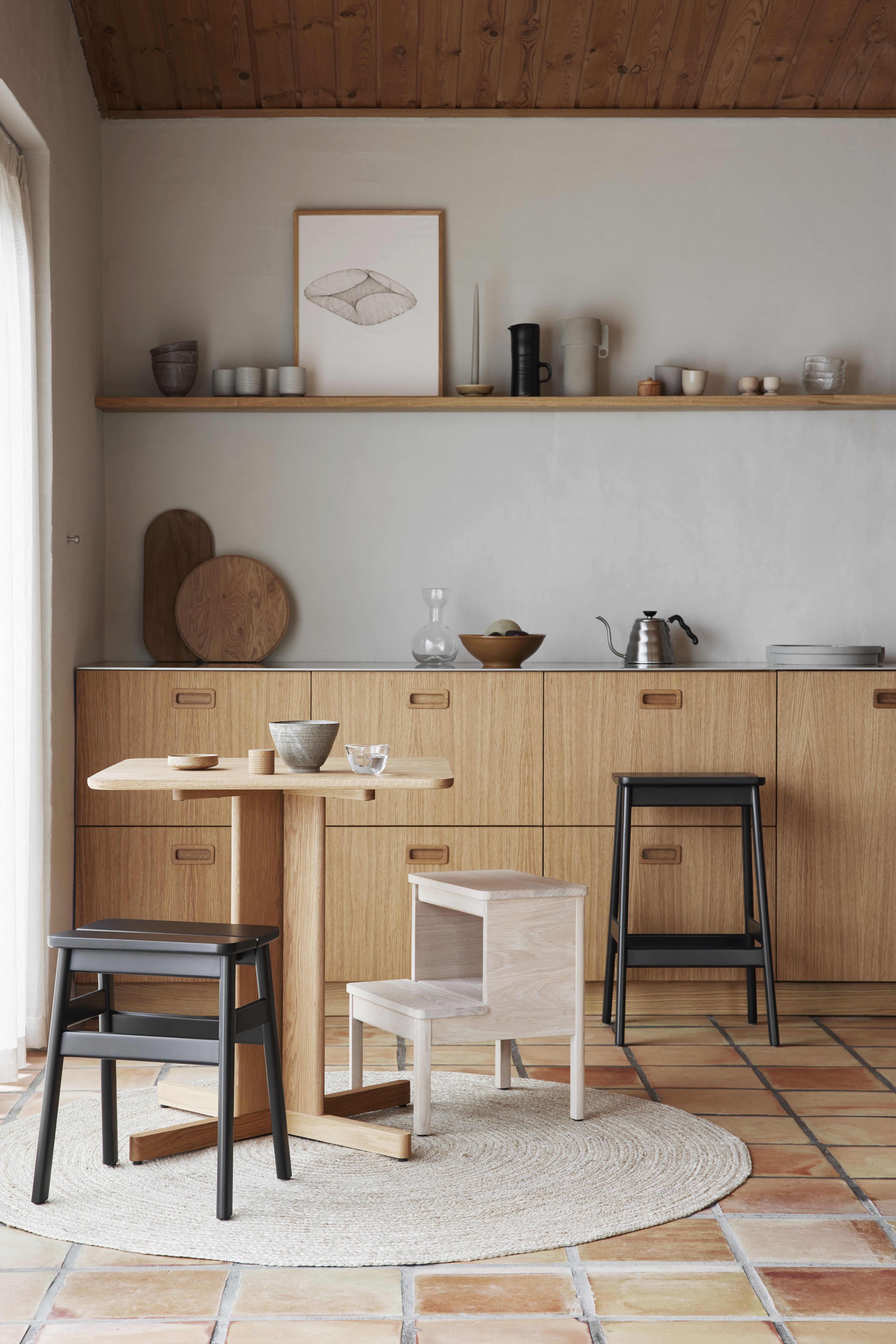 A Line Tabouret marchepied Form & Refine