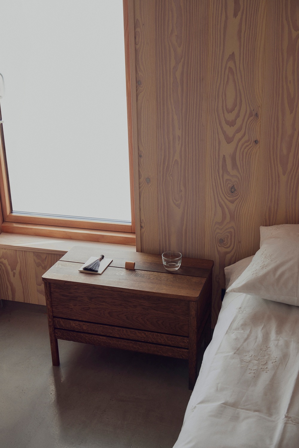 Banc de rangement A Line, 90 cm, Form & Refine