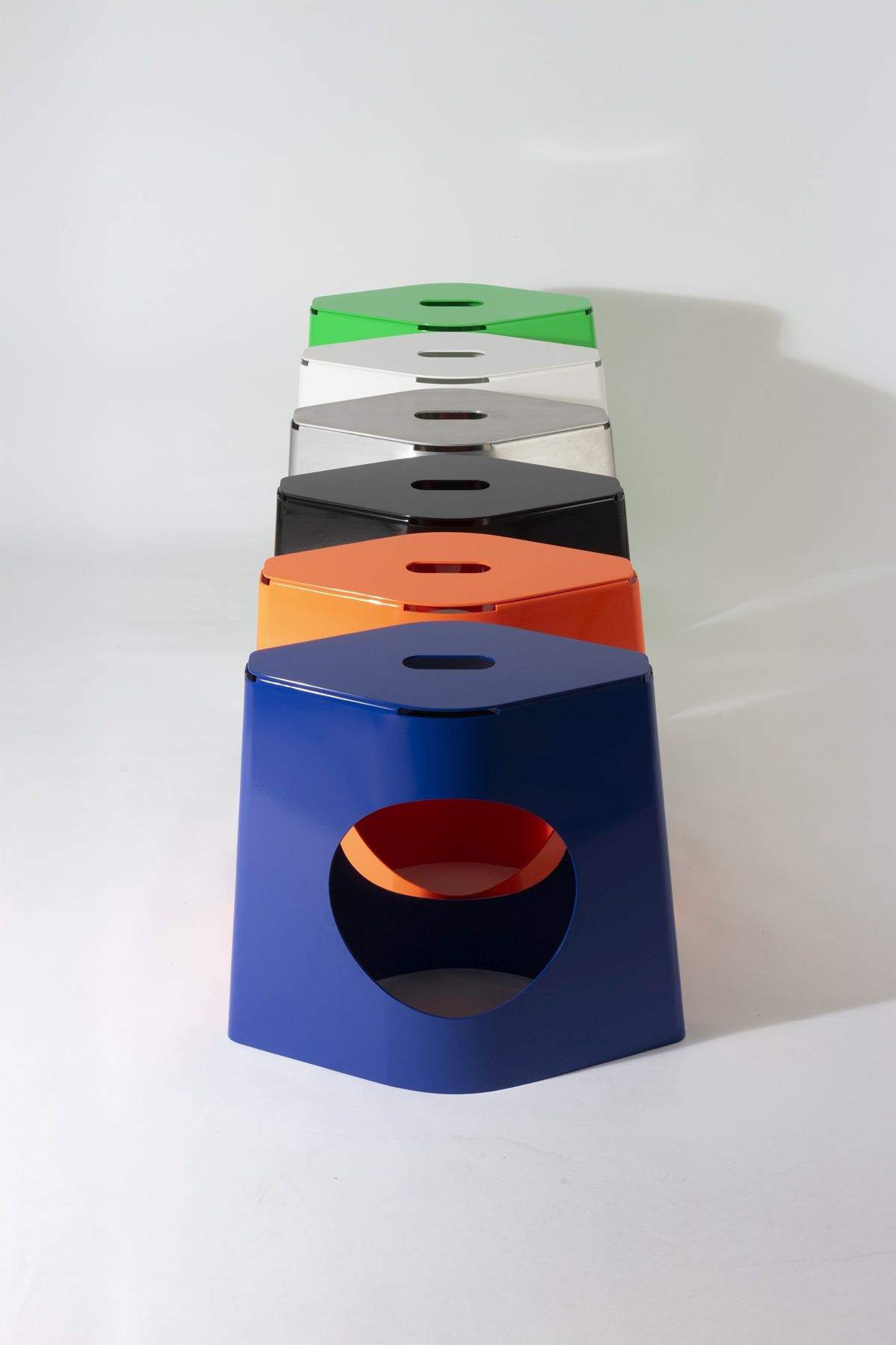 Prism Tabouret empilable / Table d'appoint Tecta