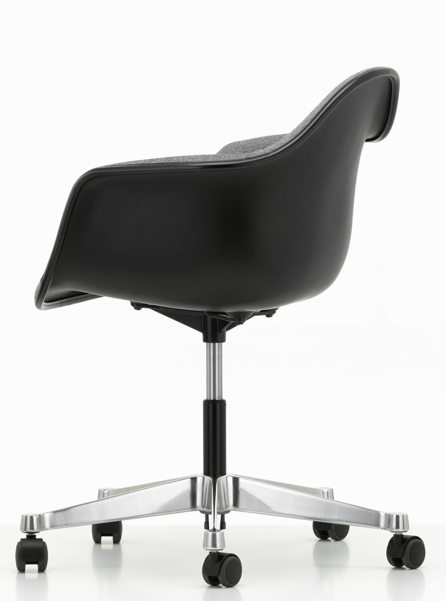 Eames Plastic Arm Chair DAL Chaise entièrement rembourrée Vitra