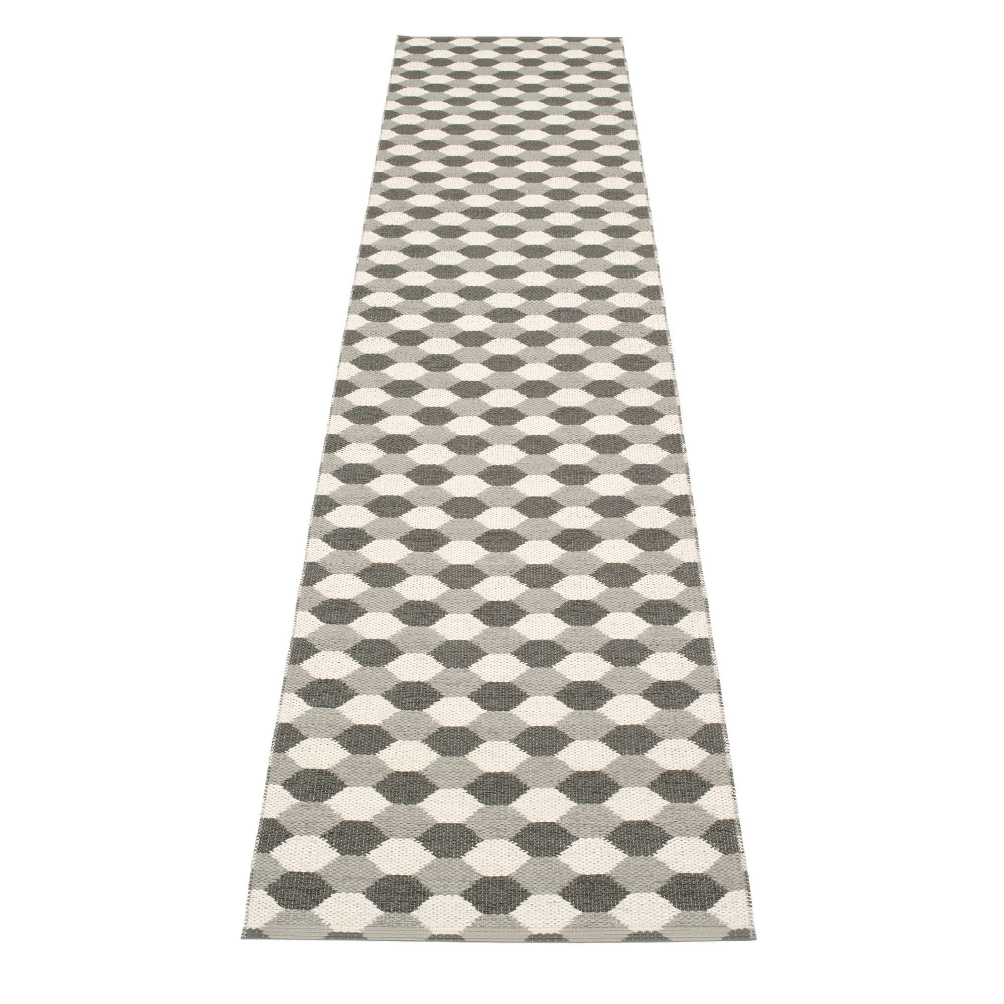 Dana tapis en plastique 70x335 de gris Pappelina  Dana Kunststoffteppich Pappelina in Grau mit geometrischem Muster, ideal für drinnen und draußen.