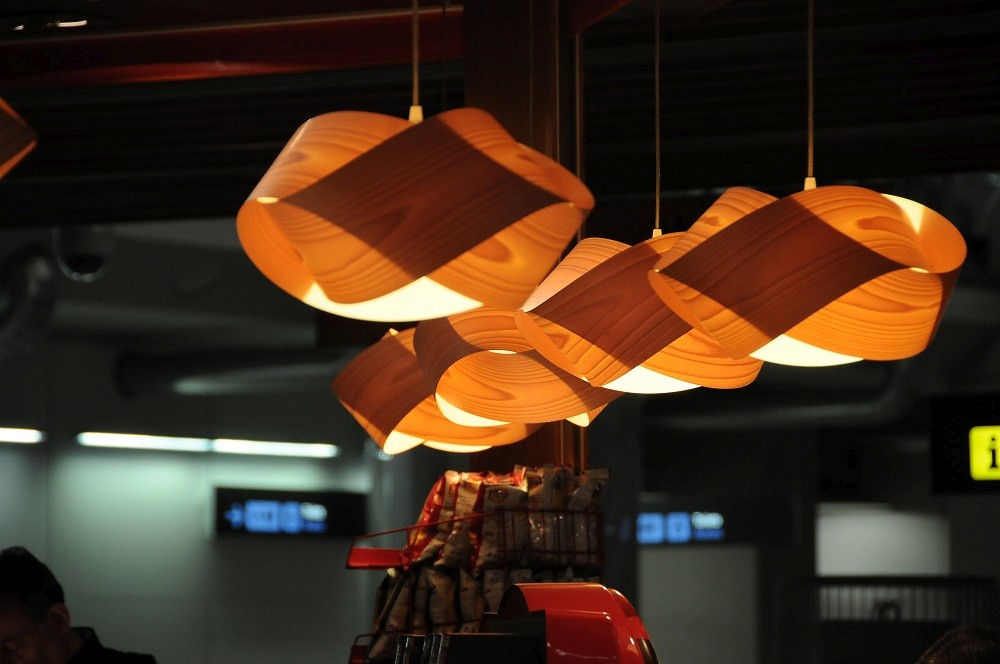 Nut Suspension Lampe suspendue Câble et baldaquin en noir Abat-jour en orange LZF Lamps