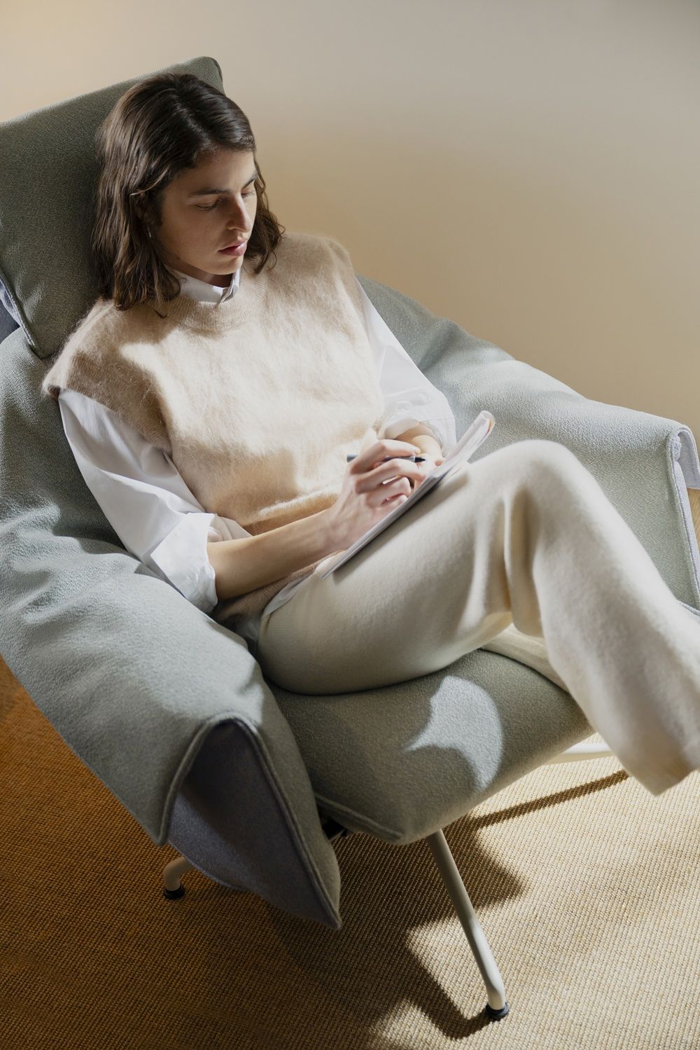Bascule Fauteuil à dossier haut avec pouf Vitra