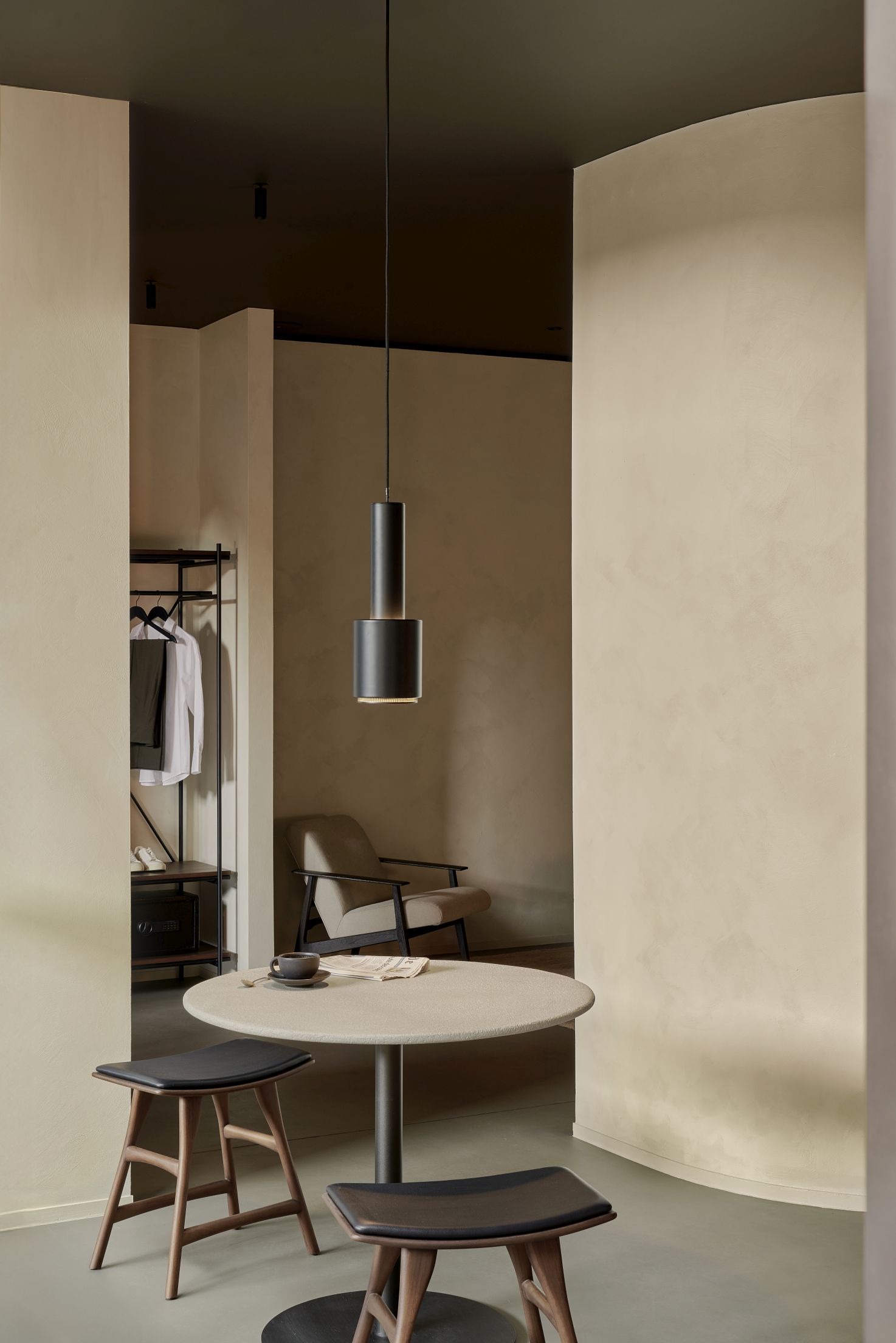 Blend Table Ø90cm Dark Bronze - Off White Ethnicraft