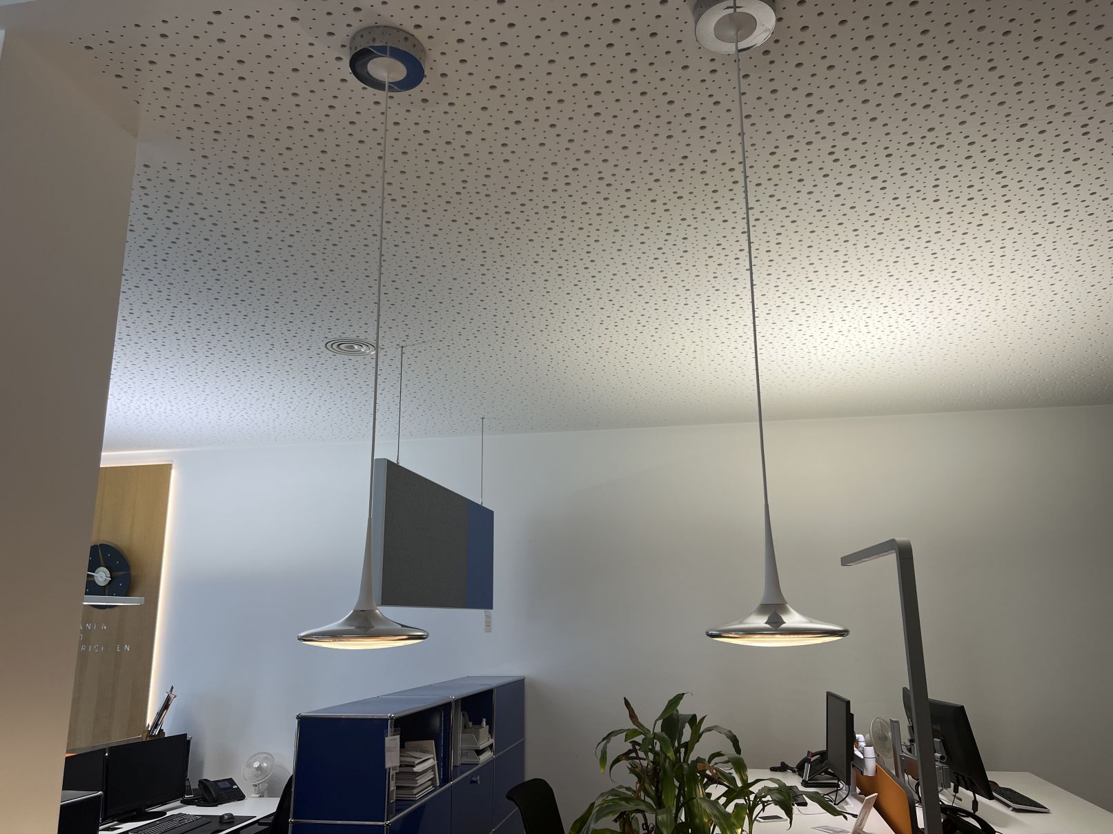 Falling Leaf In Lampe de suspendue Grau