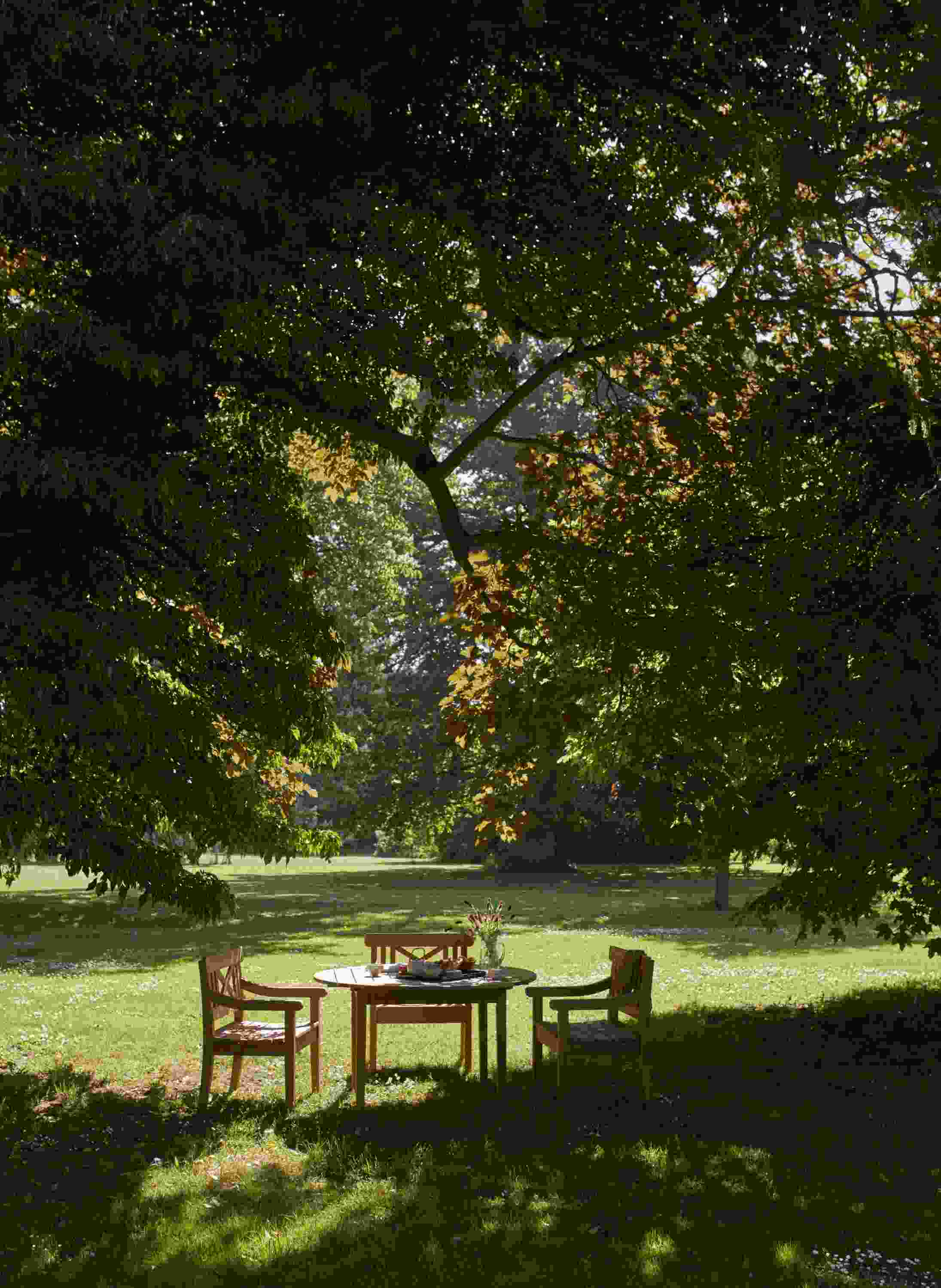 Drachmann Table Ø 126 cm Outdoor Skagerak by Fritz Hansen
