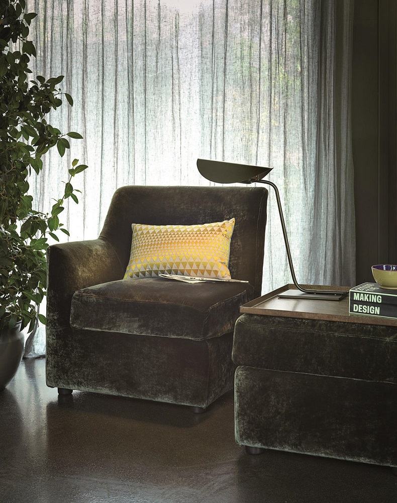Plume Table lamp Lampe de table Oluce 