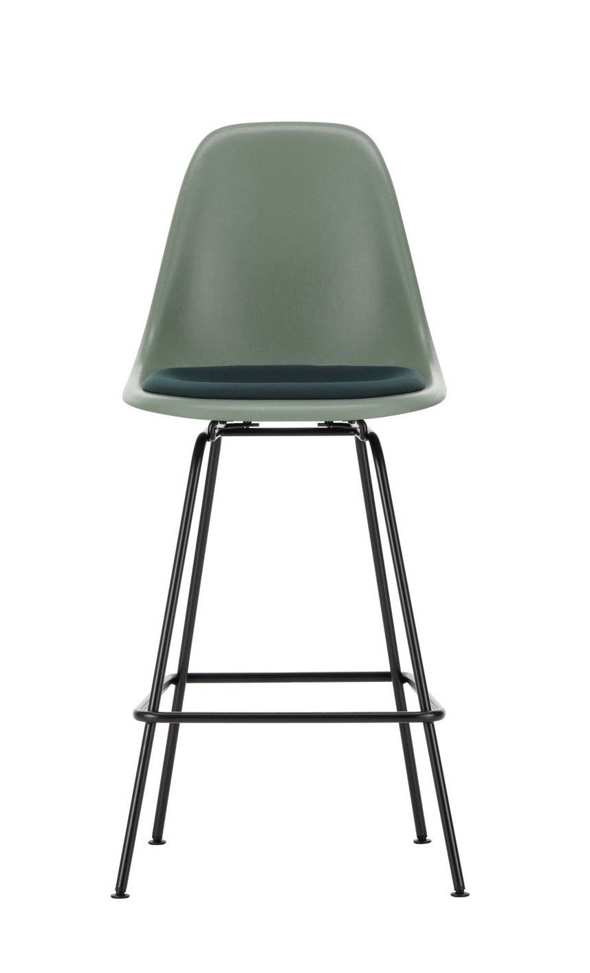 Eames Fiberglass Bar Stool Medium Tabouret de bar avec coussin d'assise Vitra