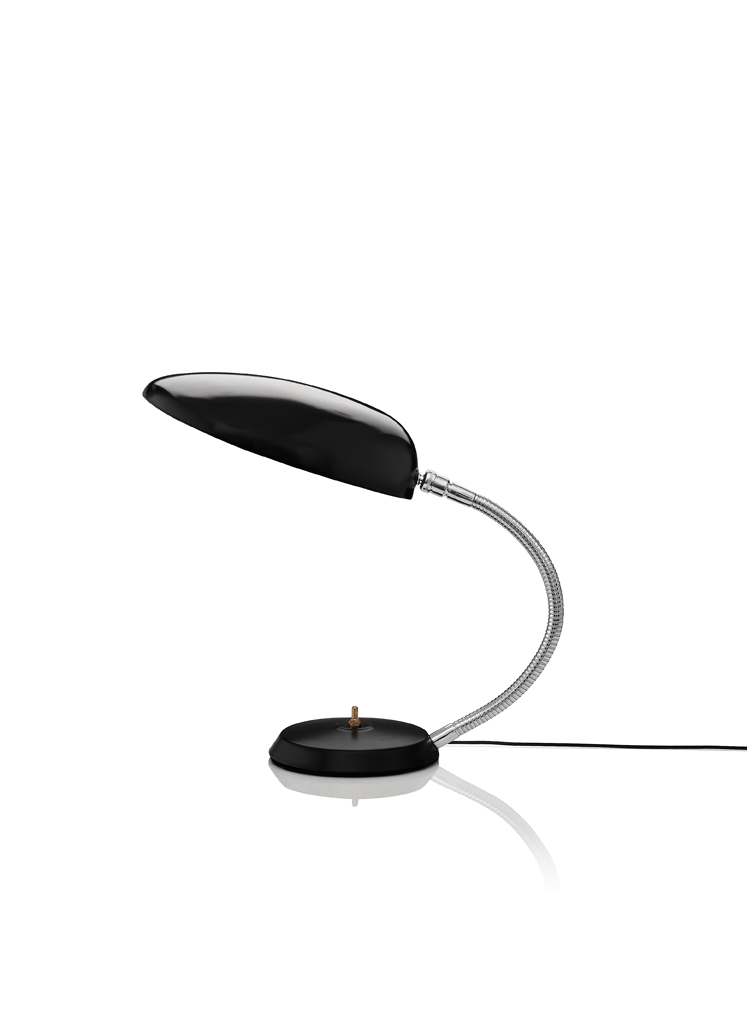 Grossman Cobra lampe de table Gubi
