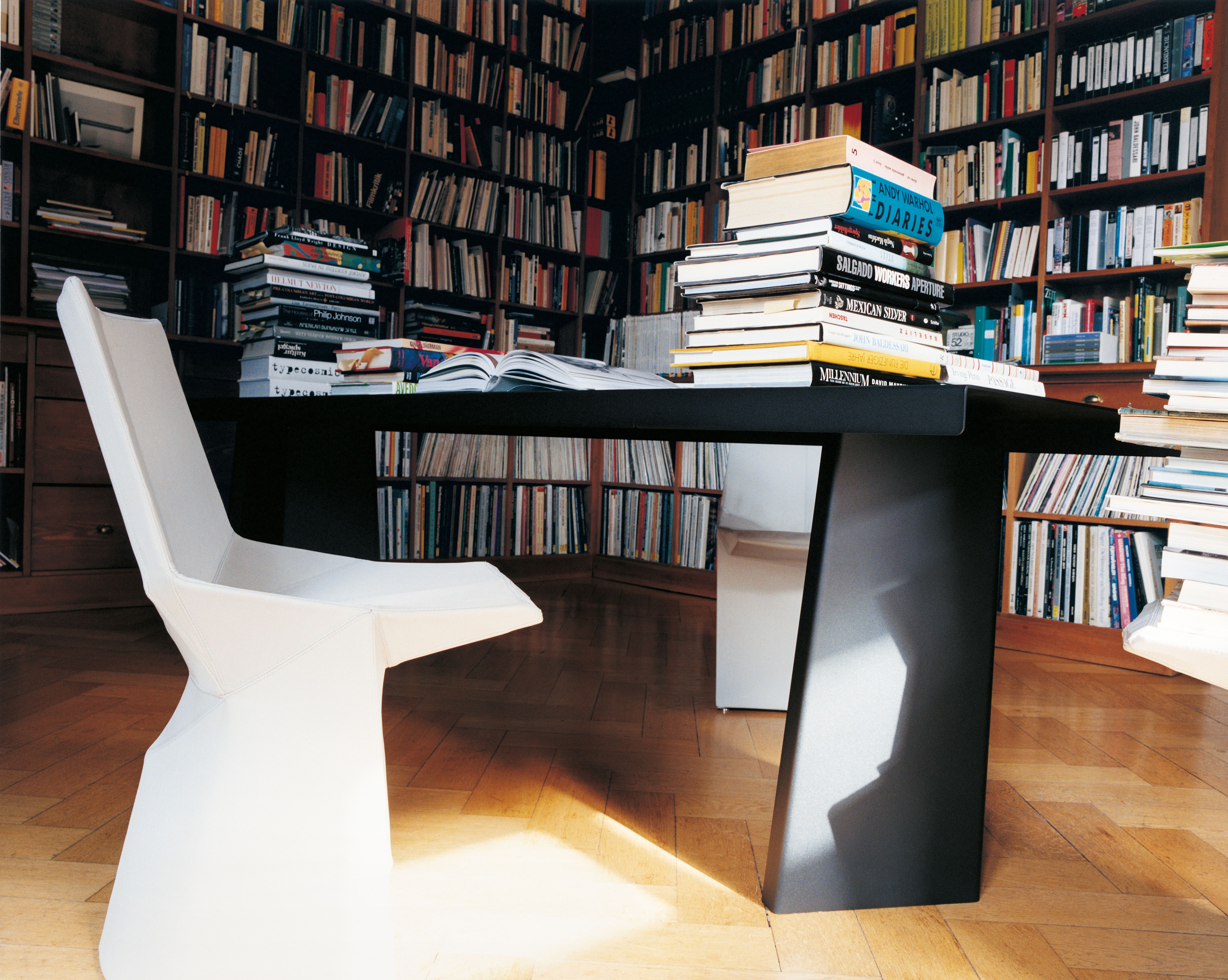Pallas Table ClassiCon