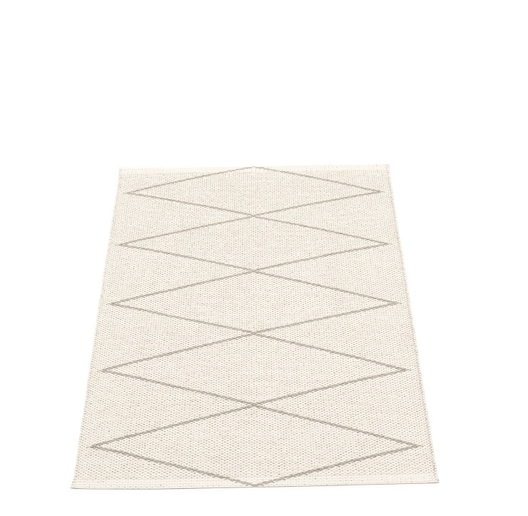 Max Tapis en plastique 70x100 cm Pappelina Boue