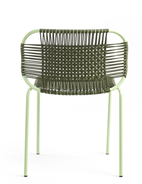 Cielo Stacking Chair in Olive und Pastellgrün: Stapelbarer Outdoor Stuhl mit geflochtener Sitzfläche.