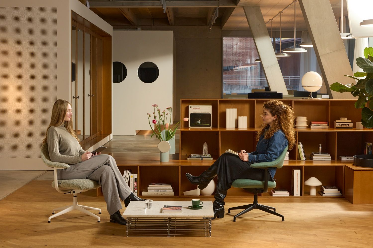 Mynt Soft Fauteuil pivotant Vitra