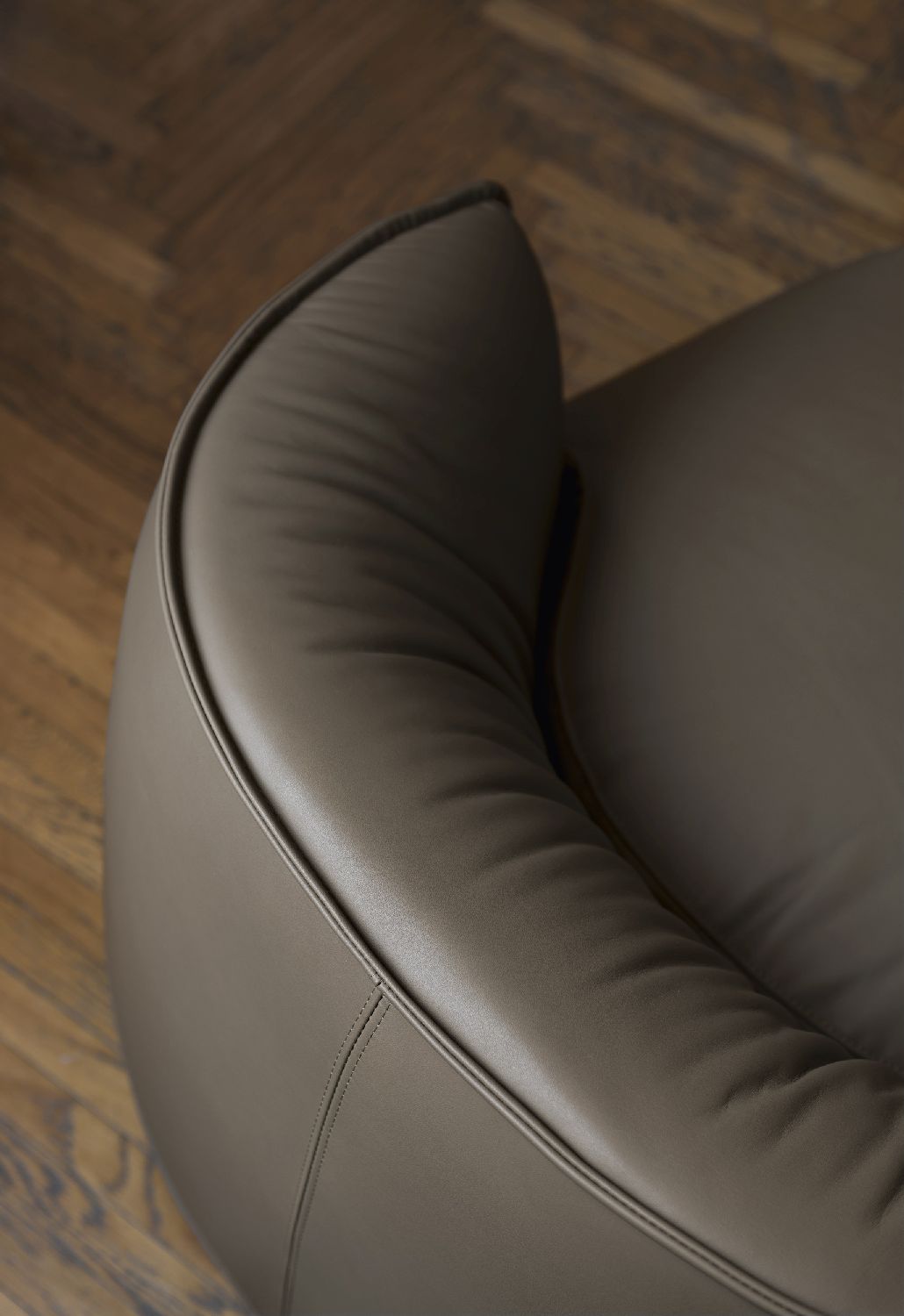Brioni Fauteuil de salon Large Kristalia